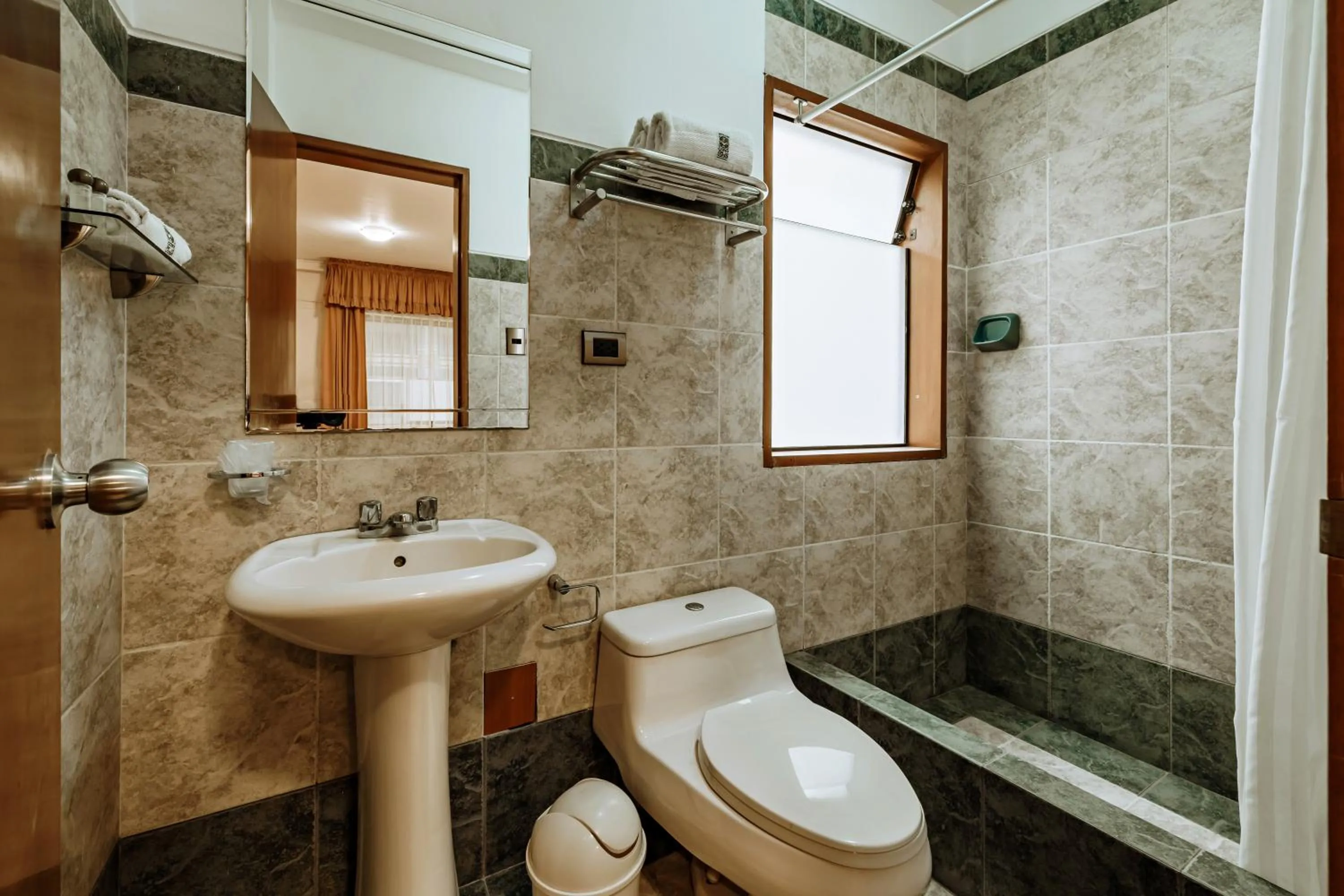 Bathroom in Hotel Casa de la Luna