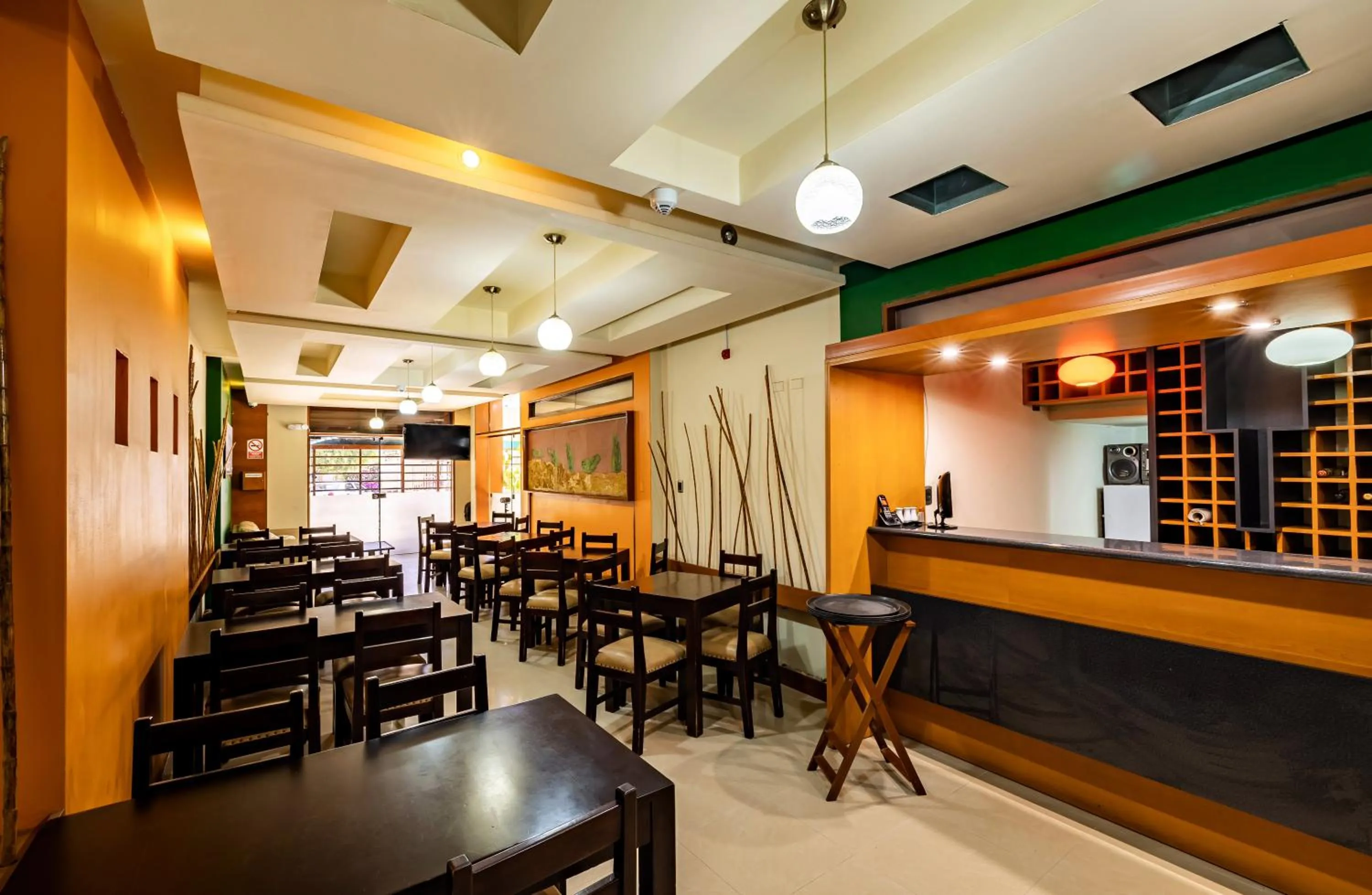 Restaurant/places to eat in Hotel Casa de la Luna