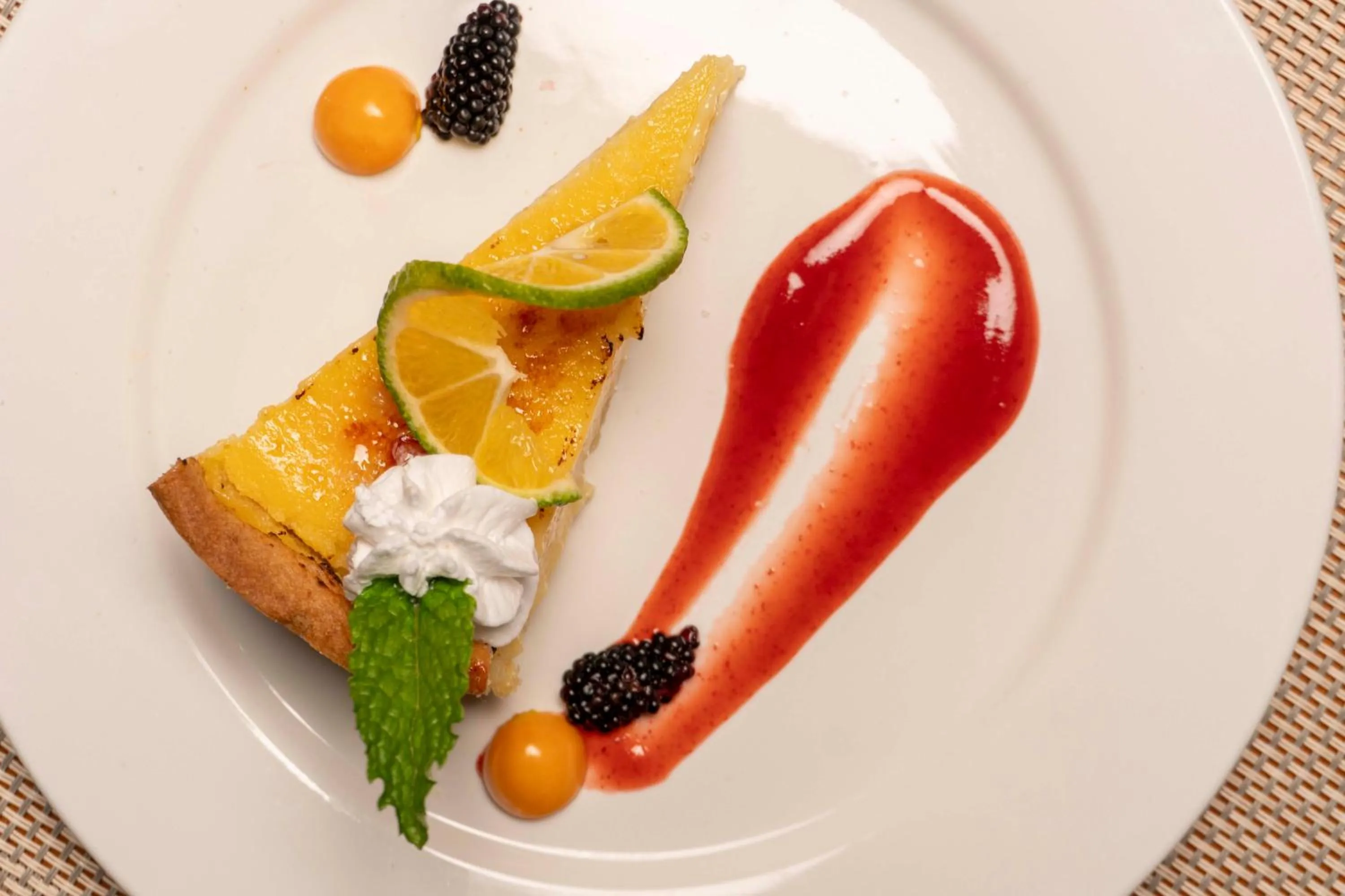 Restaurant/places to eat in Capitán Suizo Beachfront Boutique Hotel