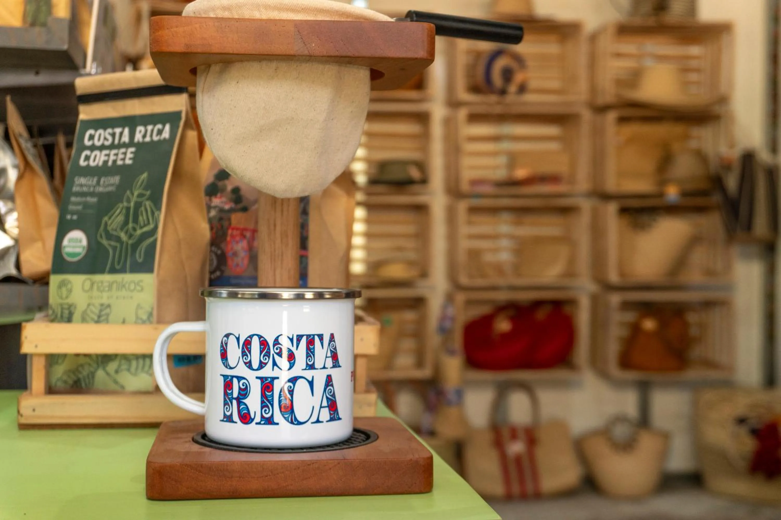 On-site shops in Capitán Suizo Beachfront Boutique Hotel