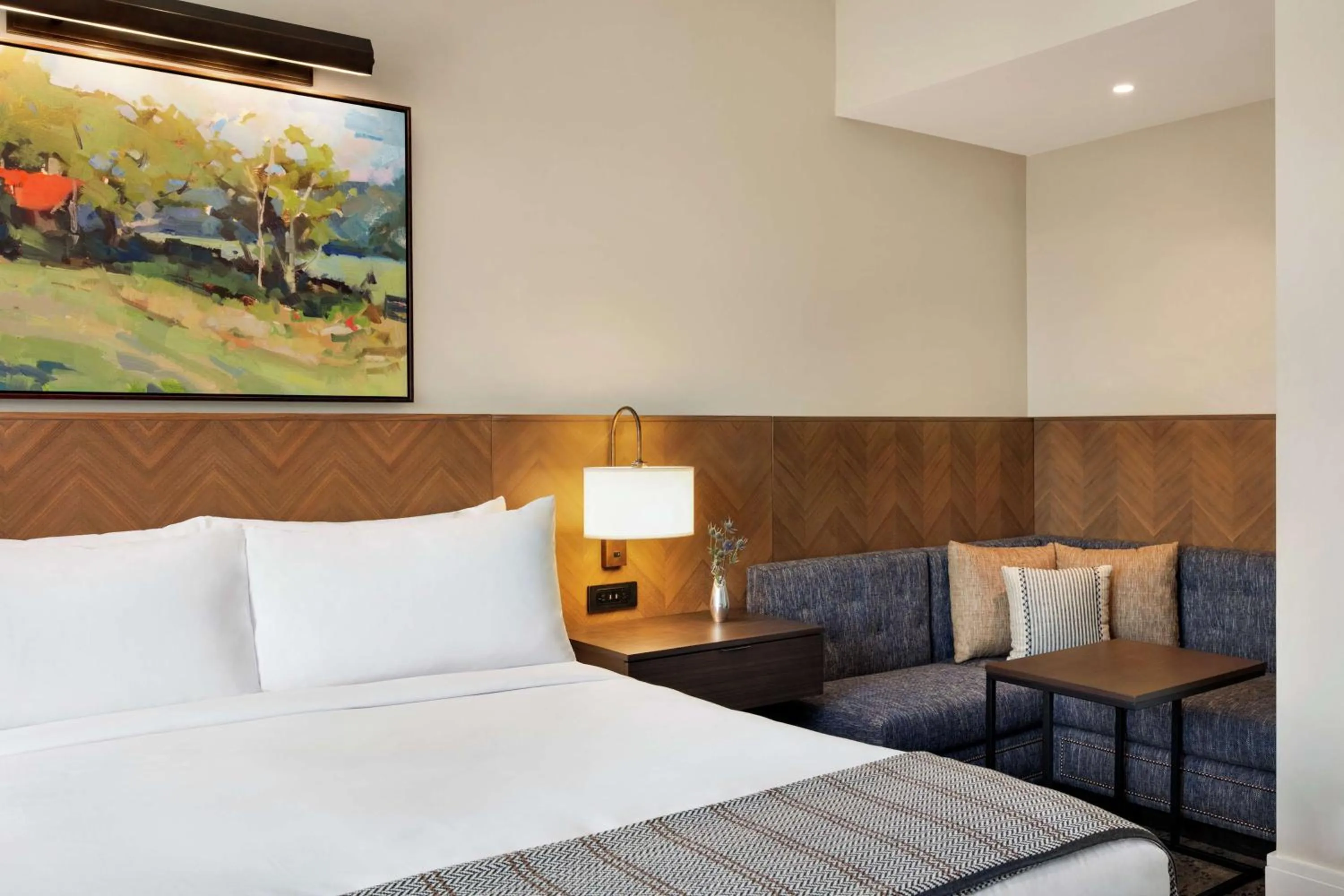 Bed in The Harpeth Franklin Downtown, Curio Collection by Hilton