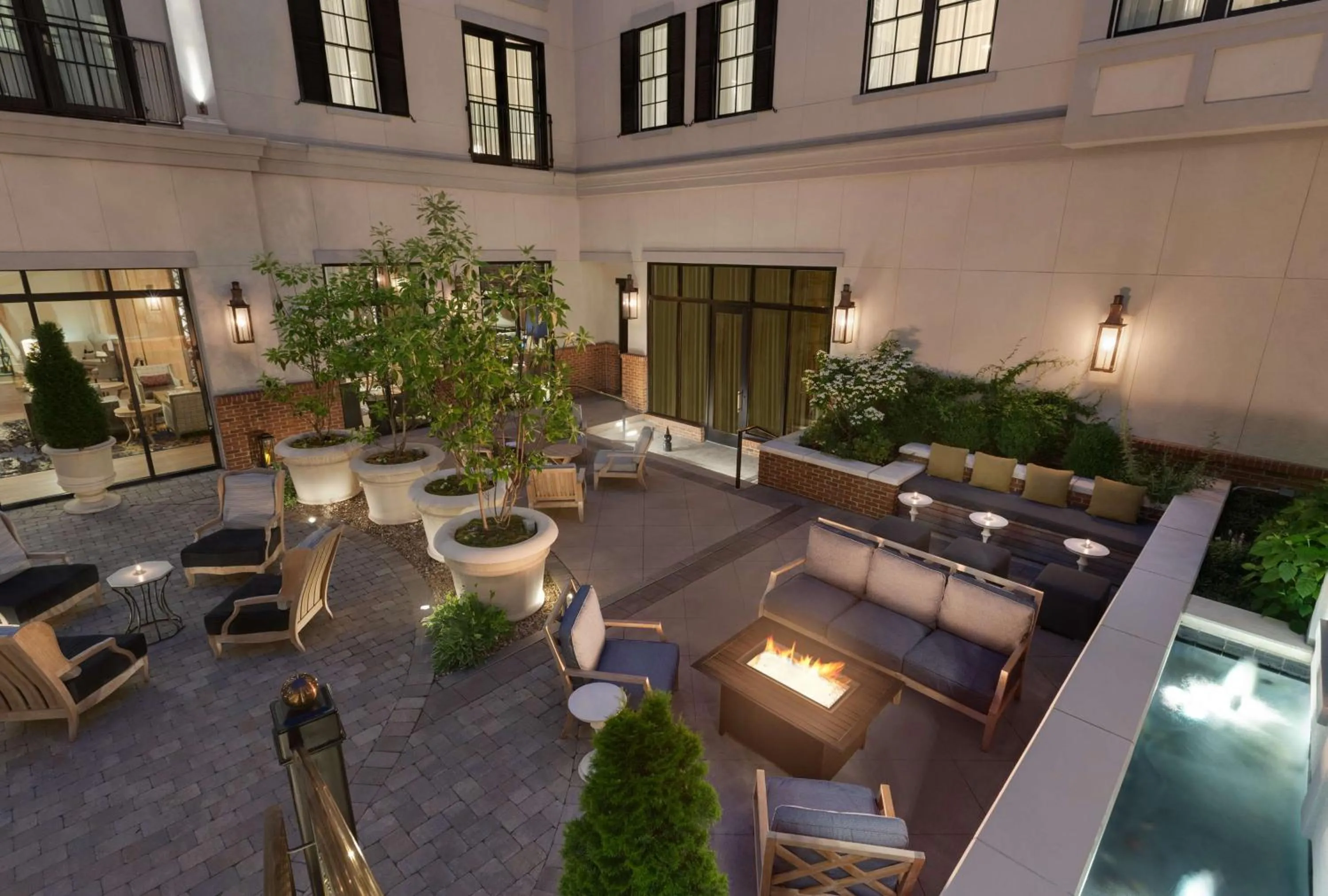 Inner courtyard view in The Harpeth Franklin Downtown, Curio Collection by Hilton