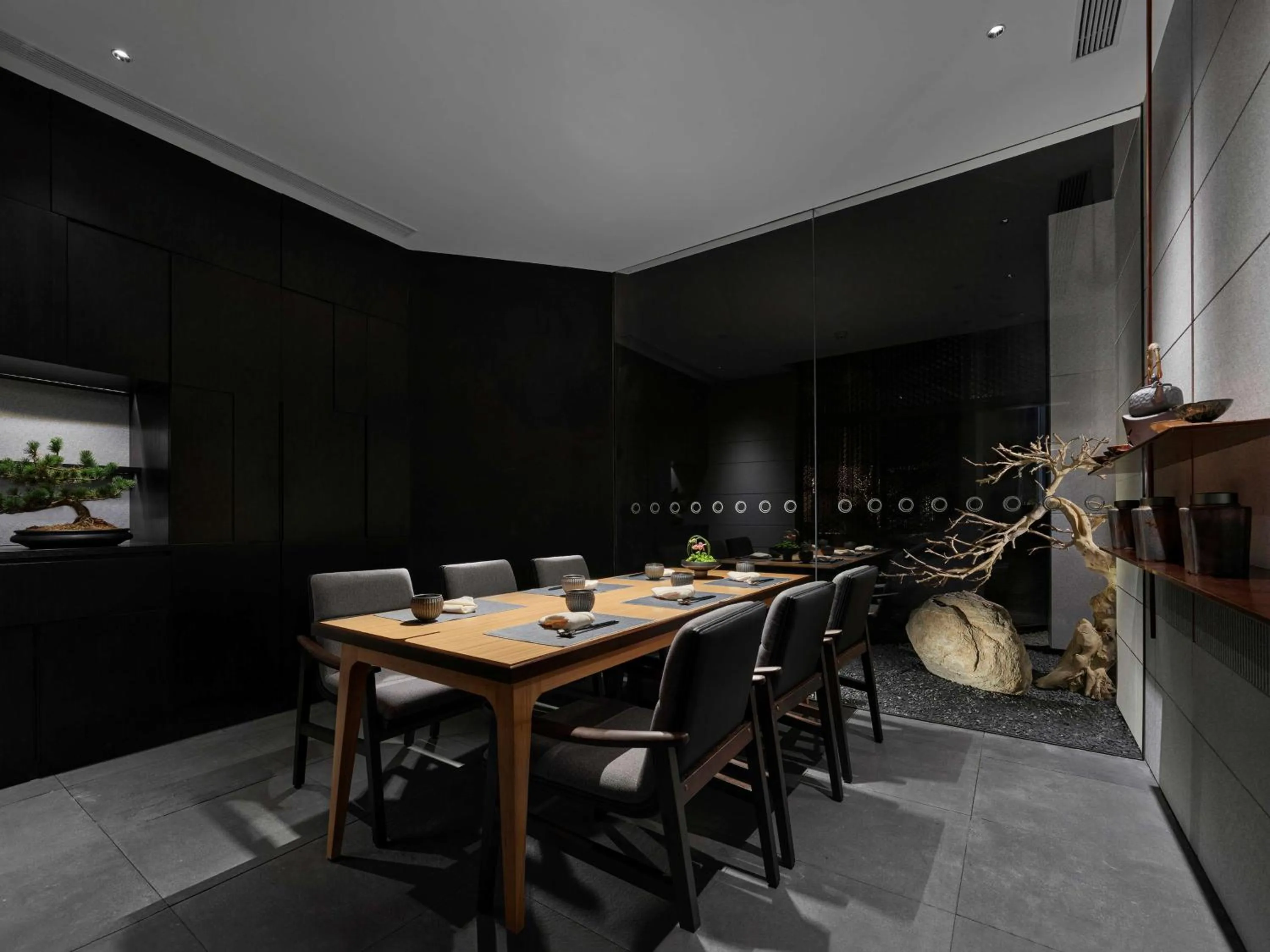 Restaurant/places to eat in Hilton Guiyang