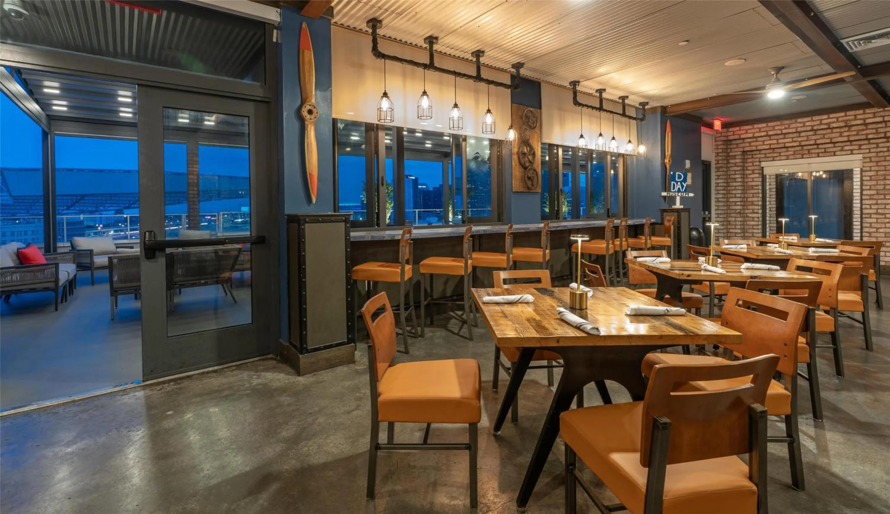 Restaurant/places to eat in The Higgins Hotel New Orleans, Curio Collection by Hilton