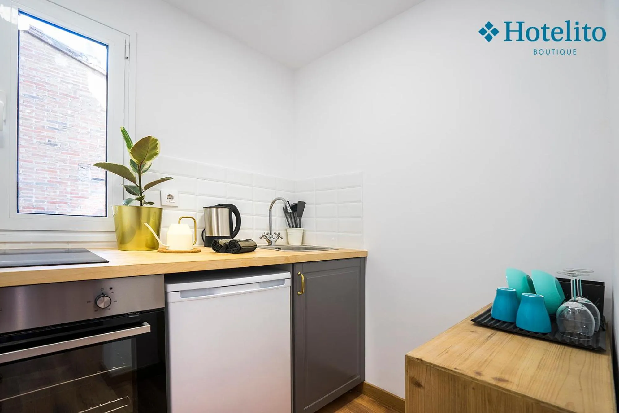 Kitchen or kitchenette in Hotelito Boutique Badalona Mar