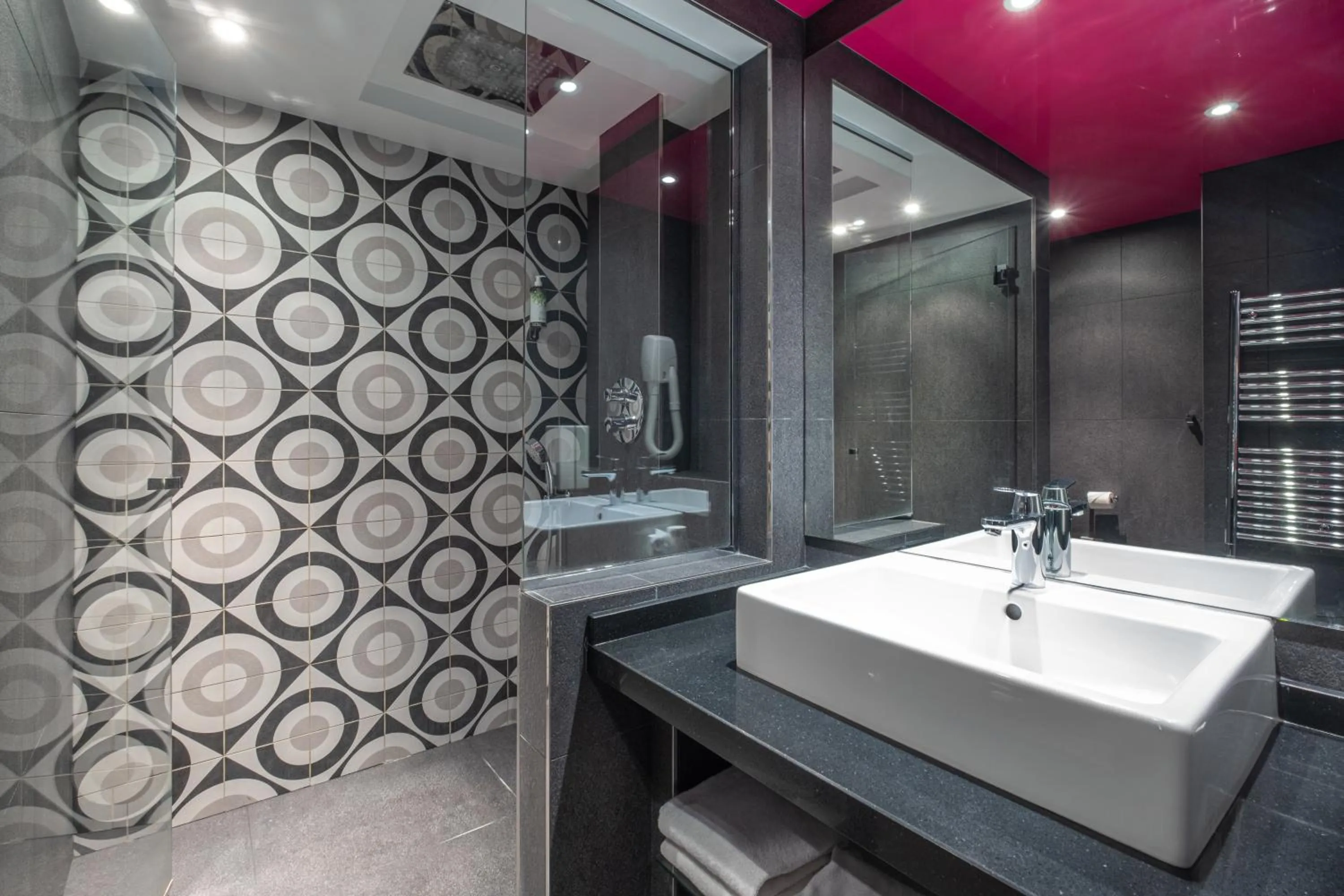 Bathroom in Hôtel Du Vieux Saule