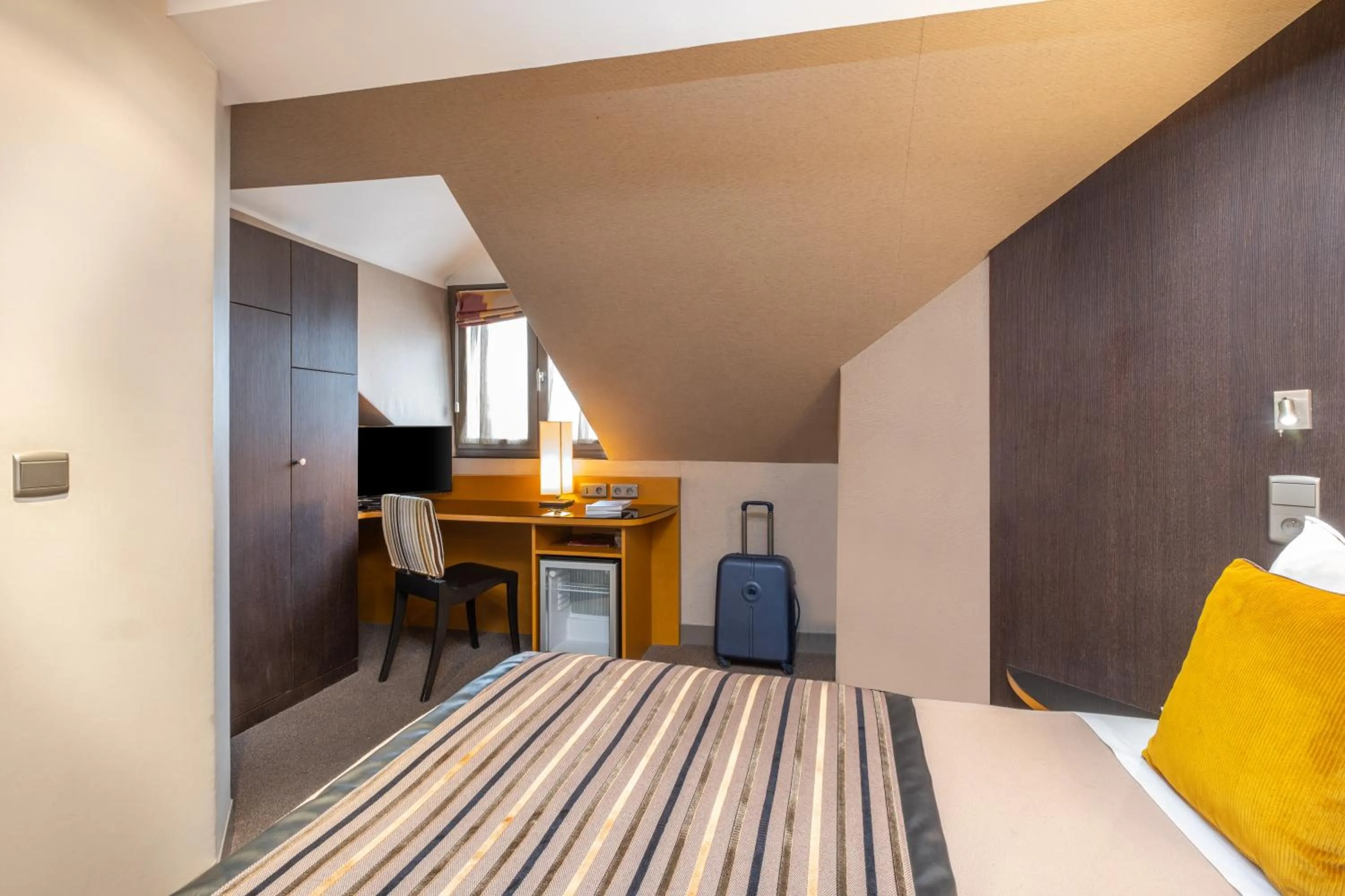 Bedroom, Bed in Hôtel Du Vieux Saule