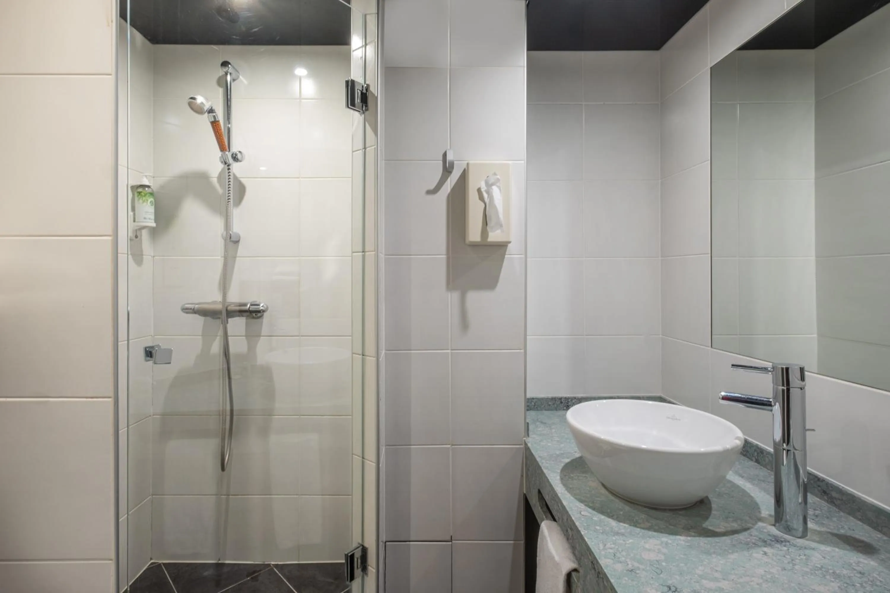 Bathroom in Hôtel Du Vieux Saule