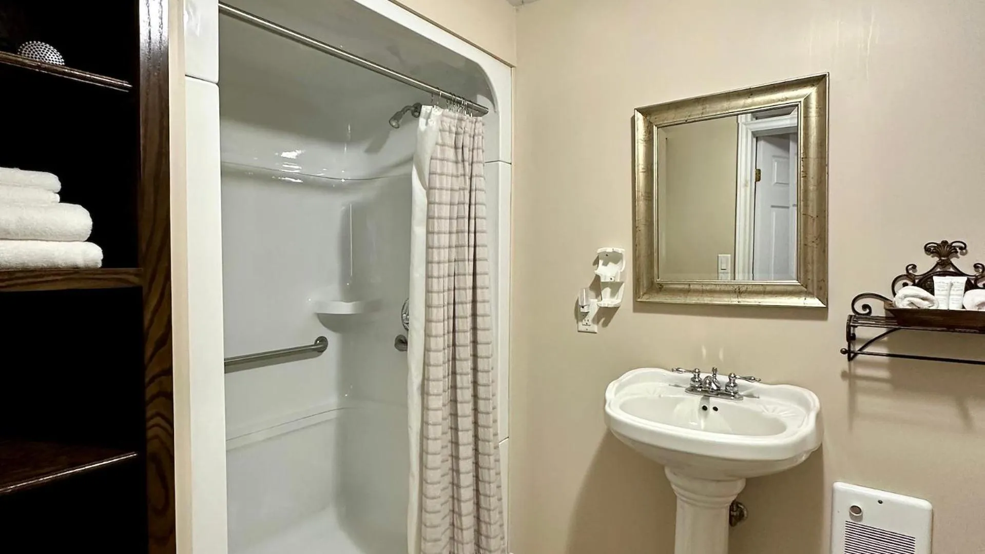 Pathsaala Inn & Restaurant