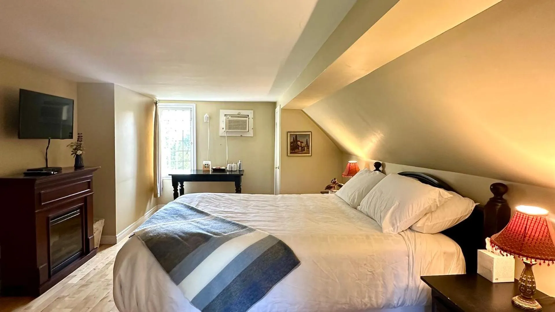 Pathsaala Inn & Restaurant