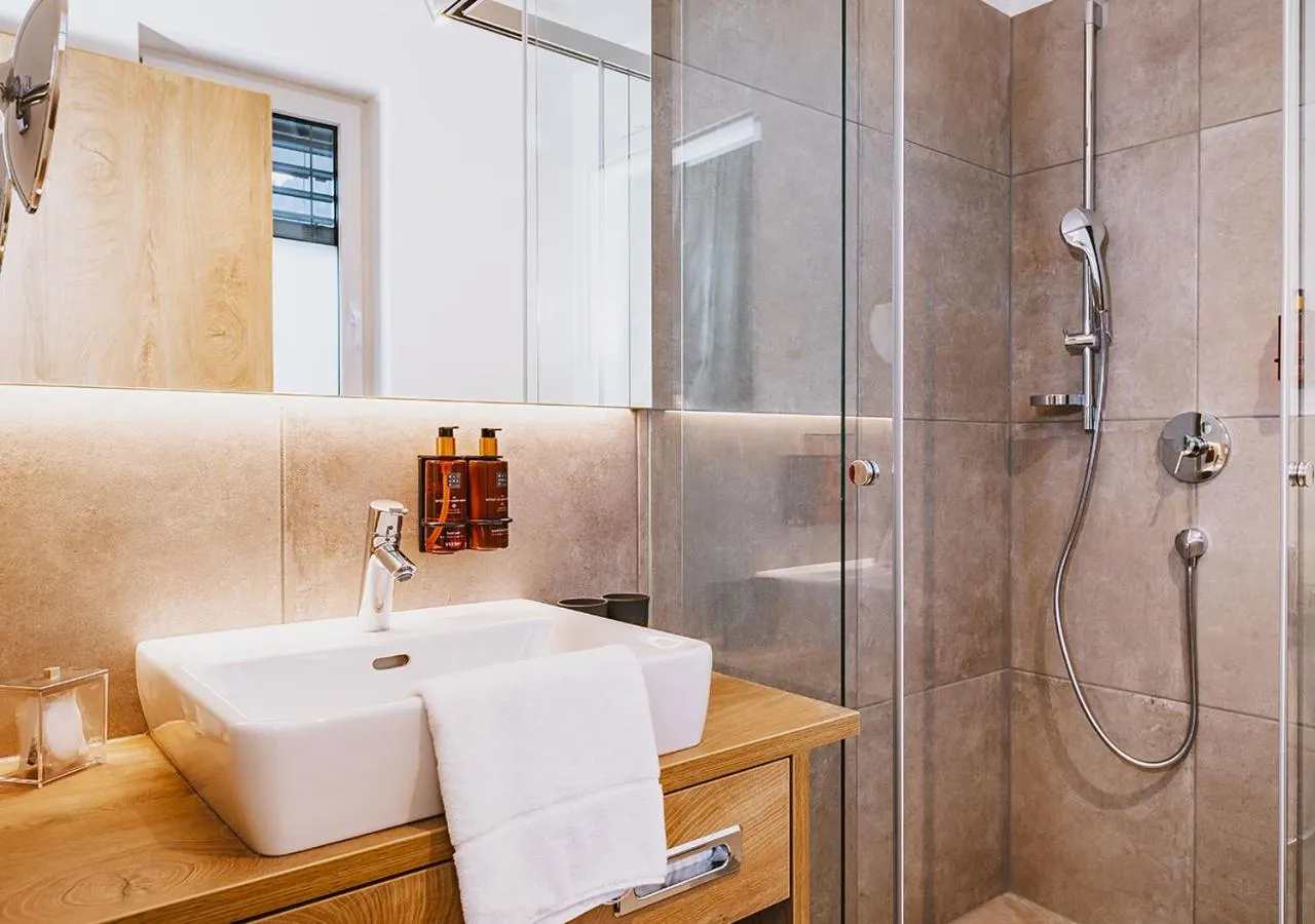 Shower in Elements Resort Zell am See