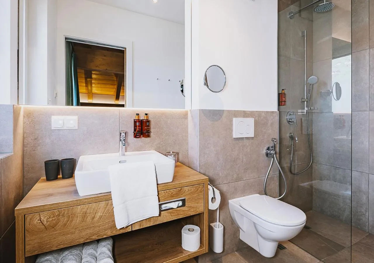 Shower in Elements Resort Zell am See