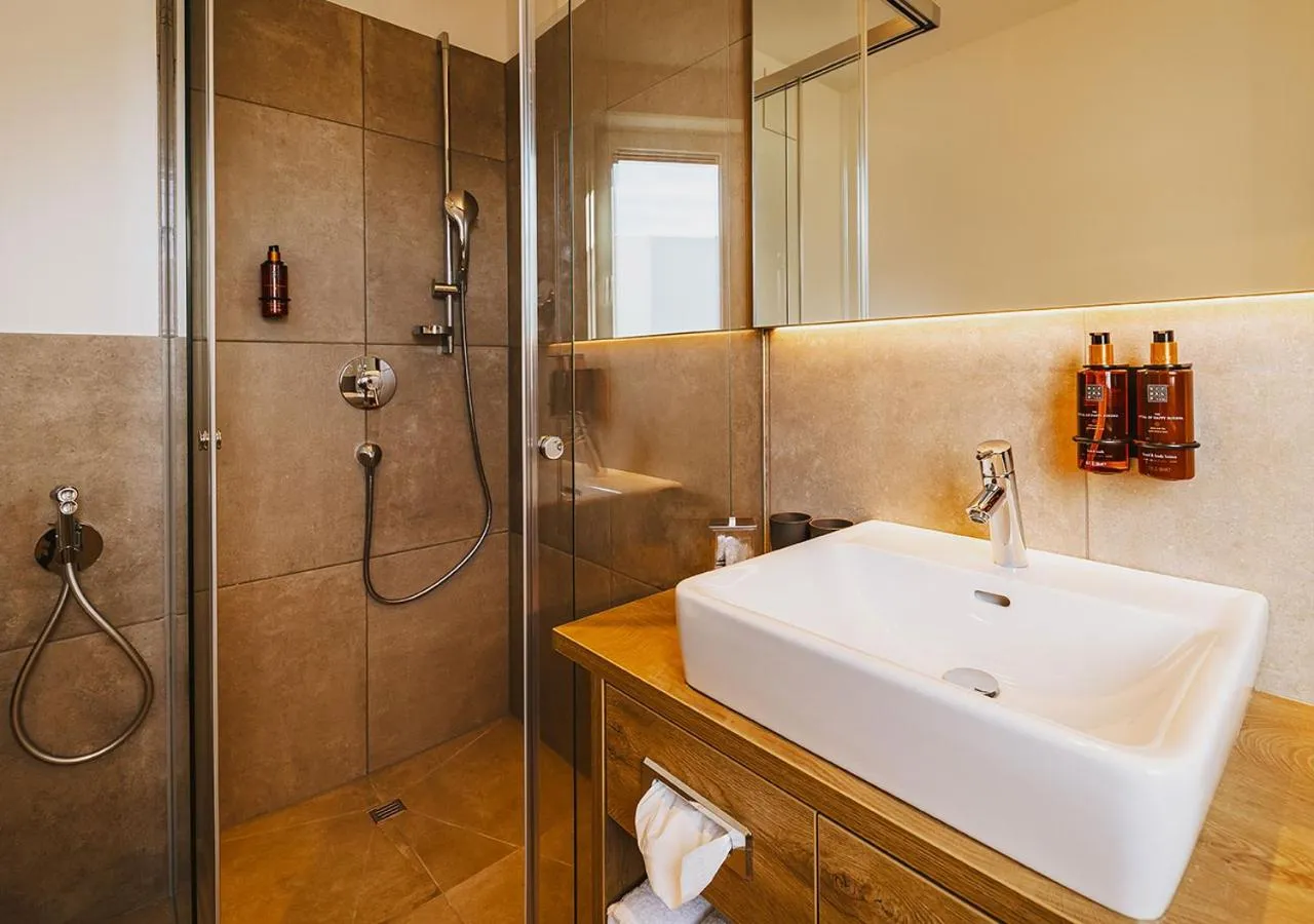 Shower in Elements Resort Zell am See