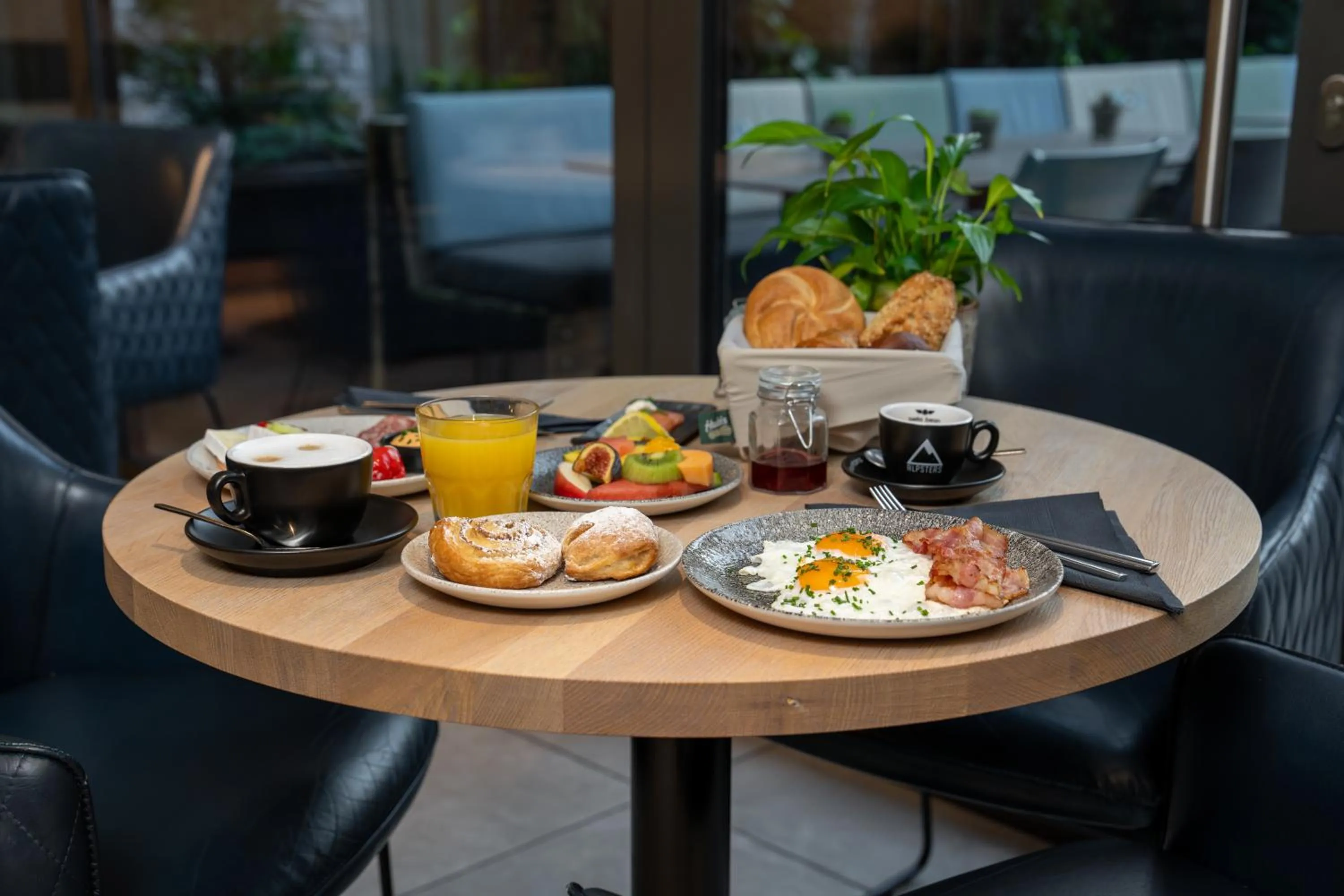 Restaurant/places to eat in Elements Resort Zell am See