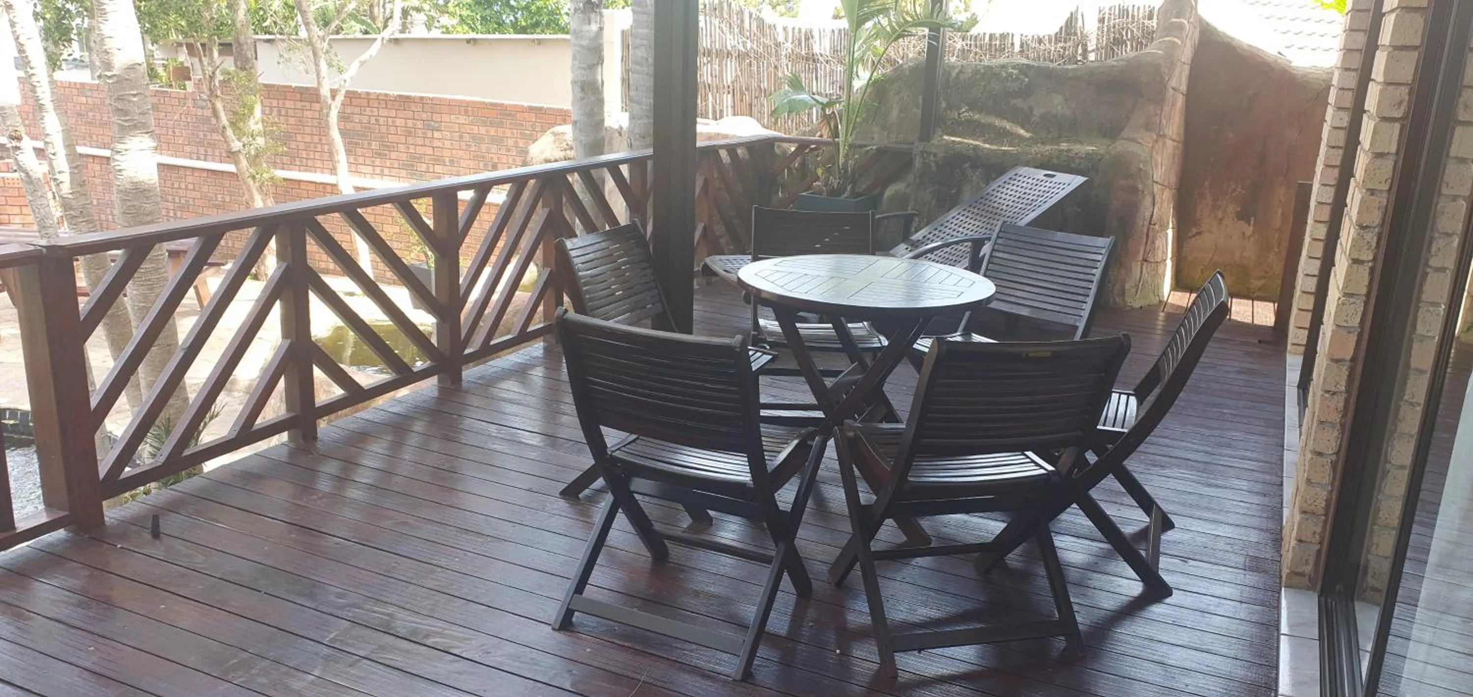 Balcony/Terrace in Bon A Vie Self-catering and b&b Gonubie Full Solar Power, no load shedding!