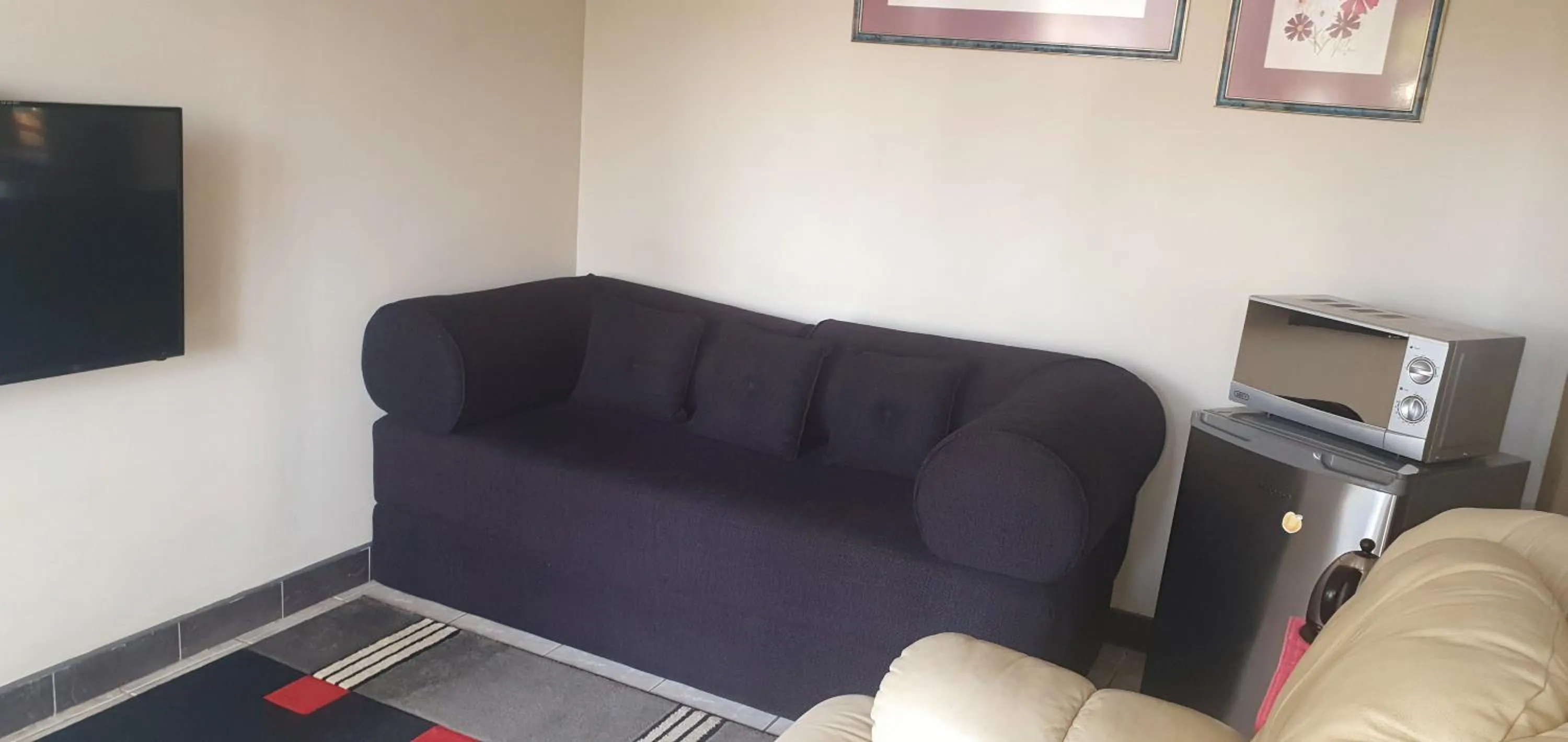 Seating area in Bon A Vie Self-catering and b&b Gonubie Full Solar Power, no load shedding!