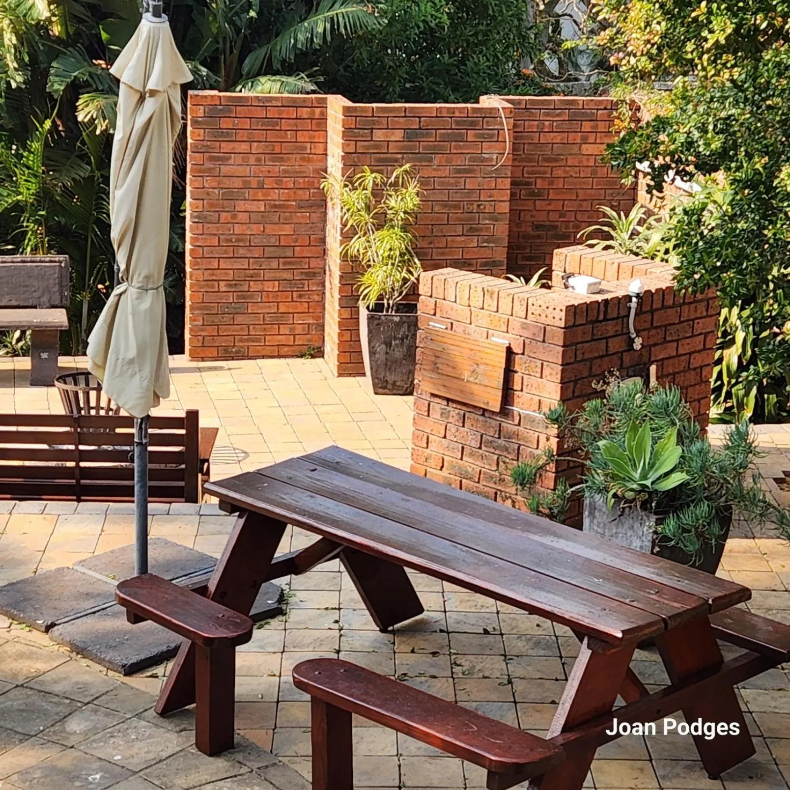 Garden in Bon A Vie Self-catering and b&b Gonubie Full Solar Power, no load shedding!