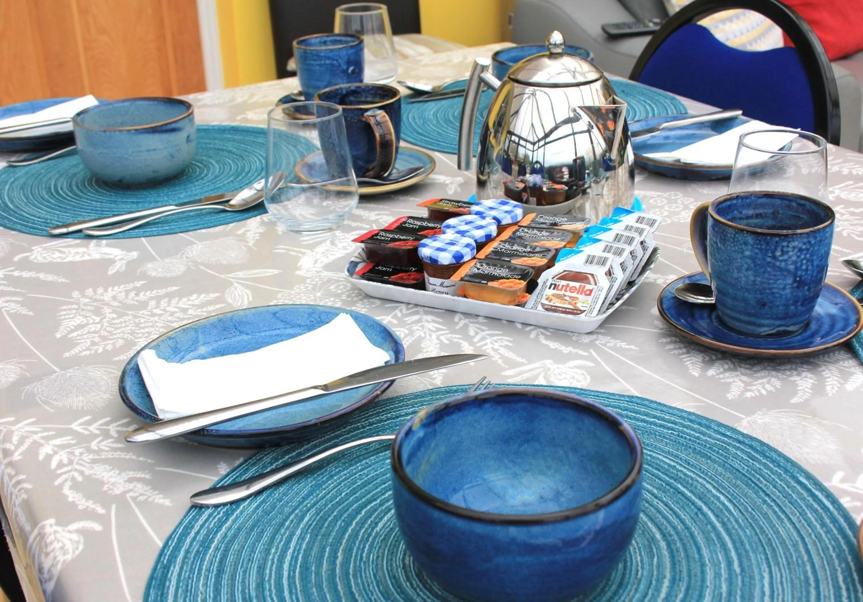 Breakfast in Cairnview Bed and Breakfast