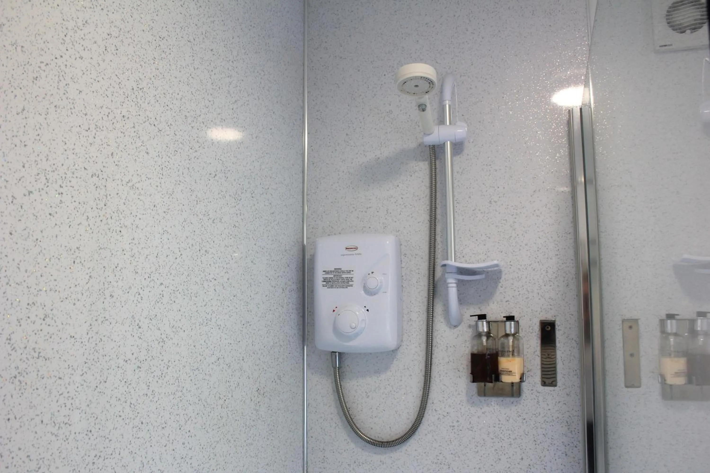 Bathroom in Cairnview Bed and Breakfast