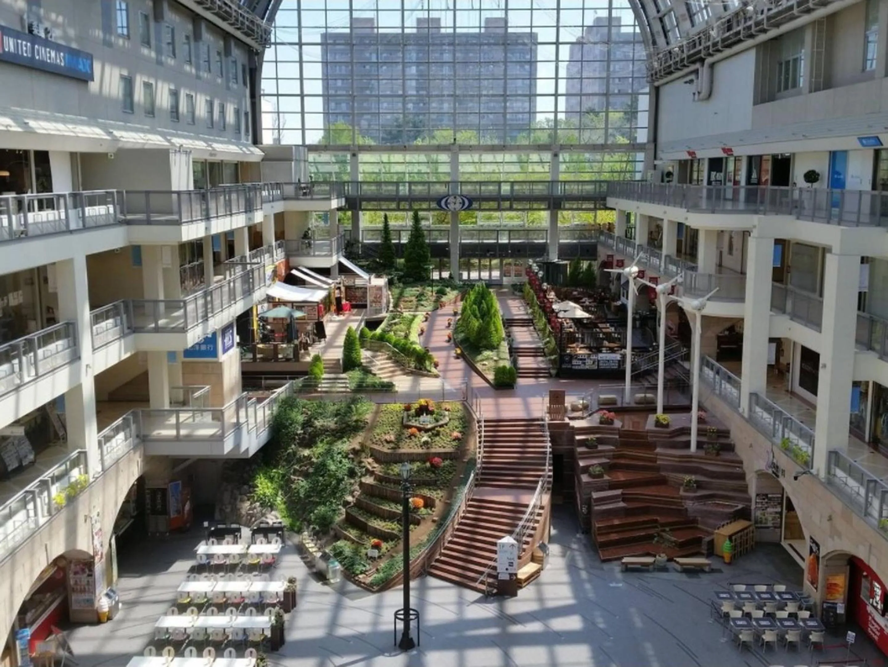 Entertainment in Cozy and Convenient Royal heights