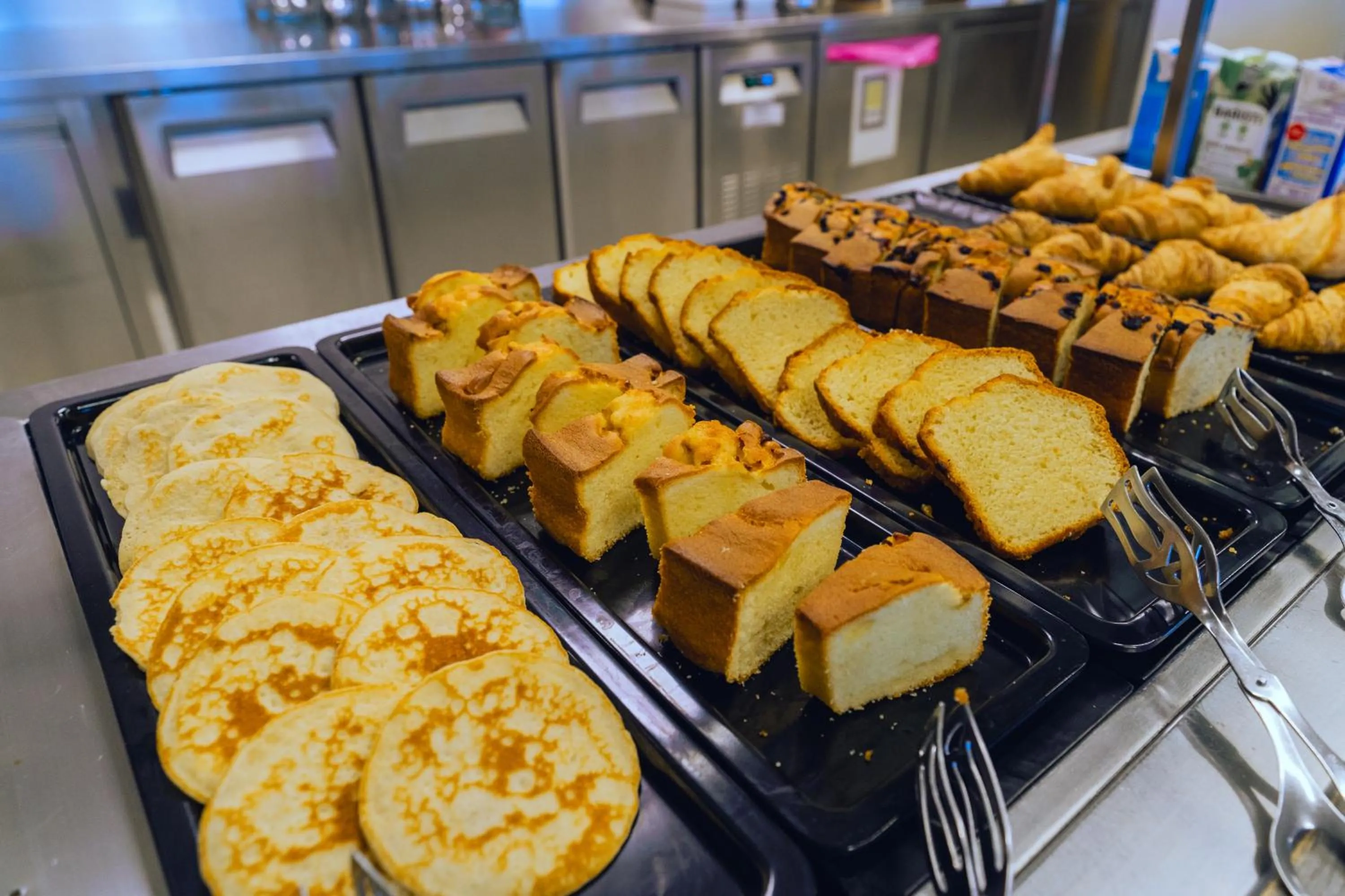 Buffet breakfast in DC HOTEL INTERNATIONAL