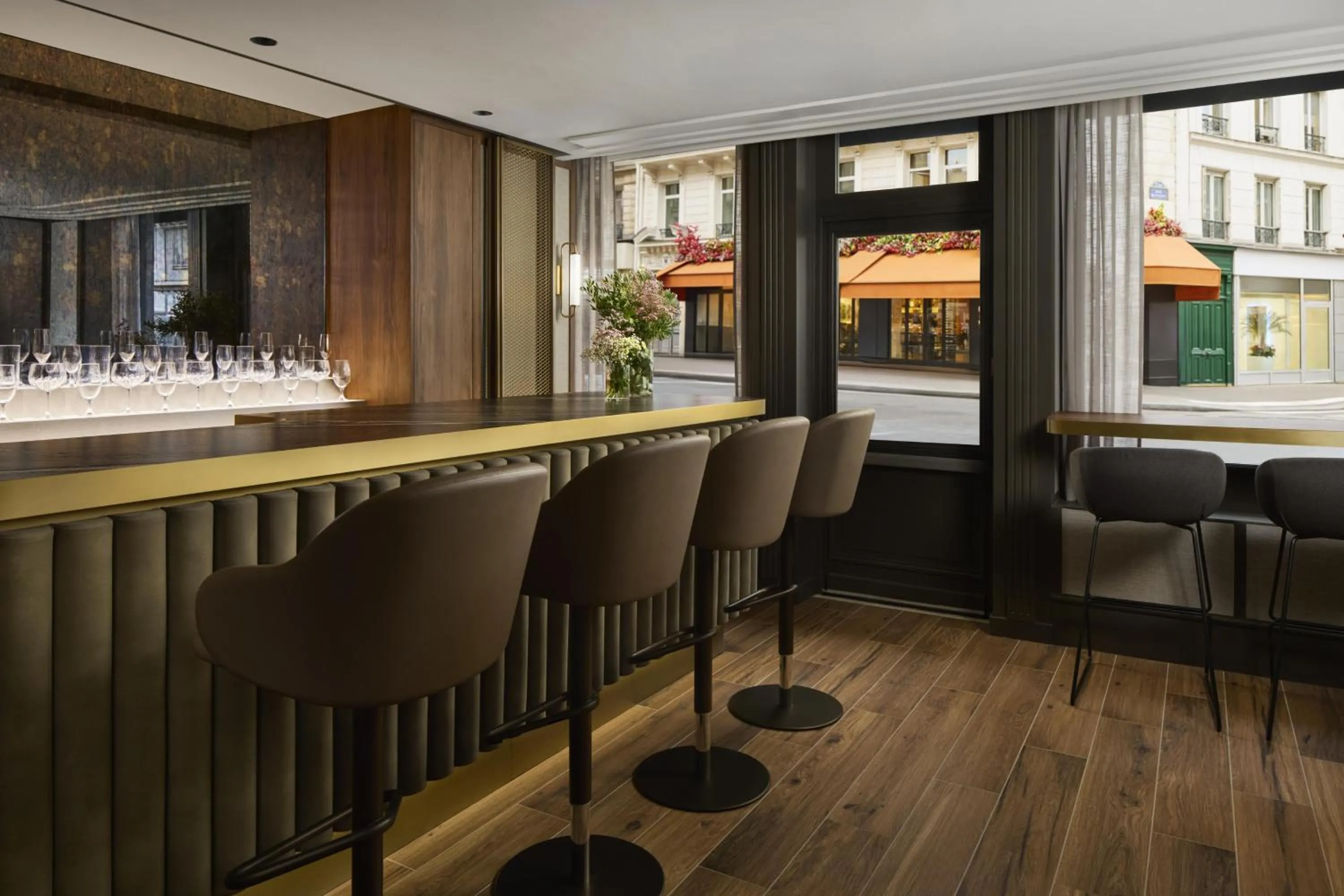 Lounge or bar in NH Paris Opéra Faubourg