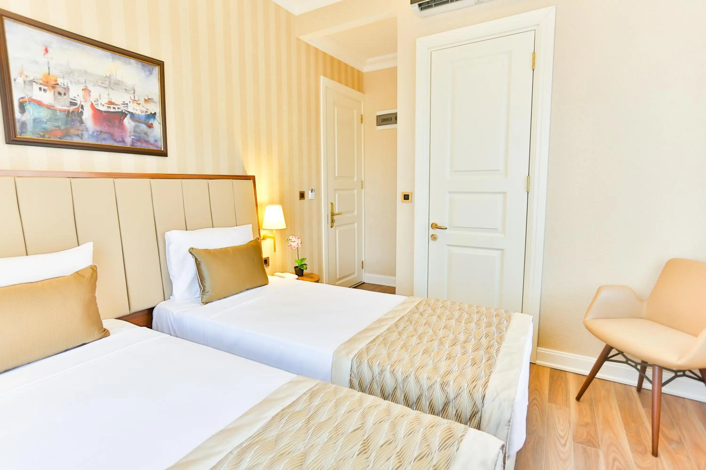 Bed in HANENDE HOTEL