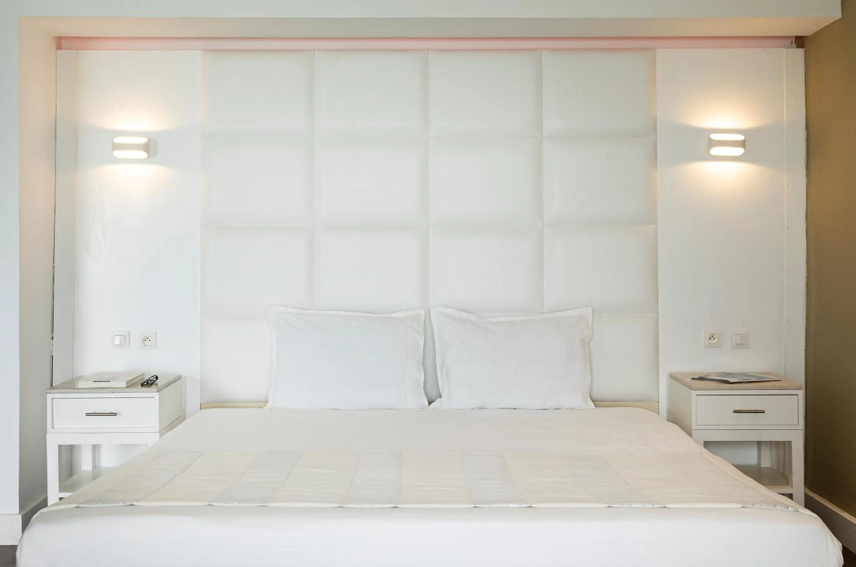 Photo of the whole room, Bed in La Tour Blanche