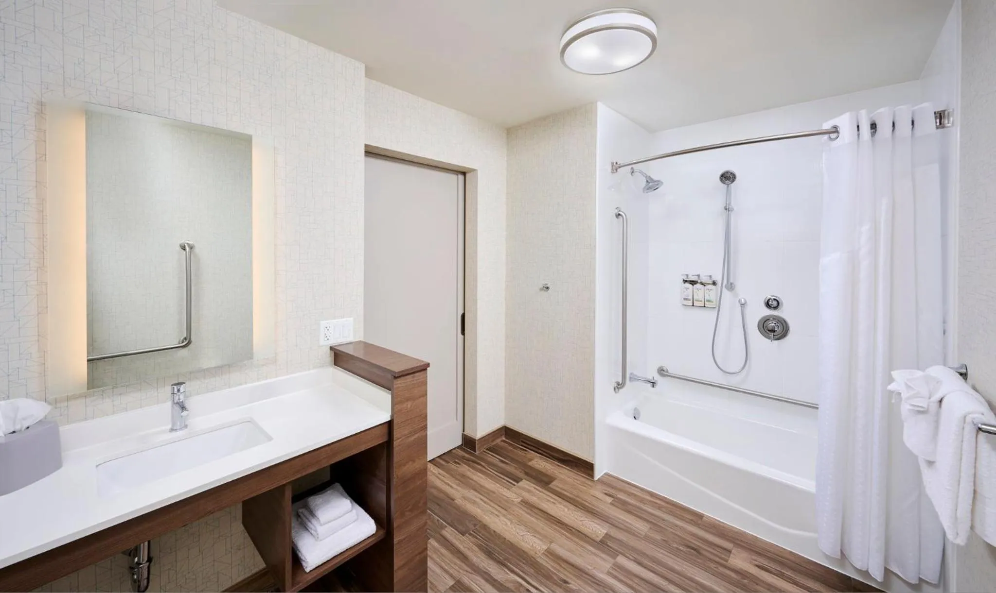 Bathroom in Holiday Inn Express - Sarnia - Point Edward by IHG