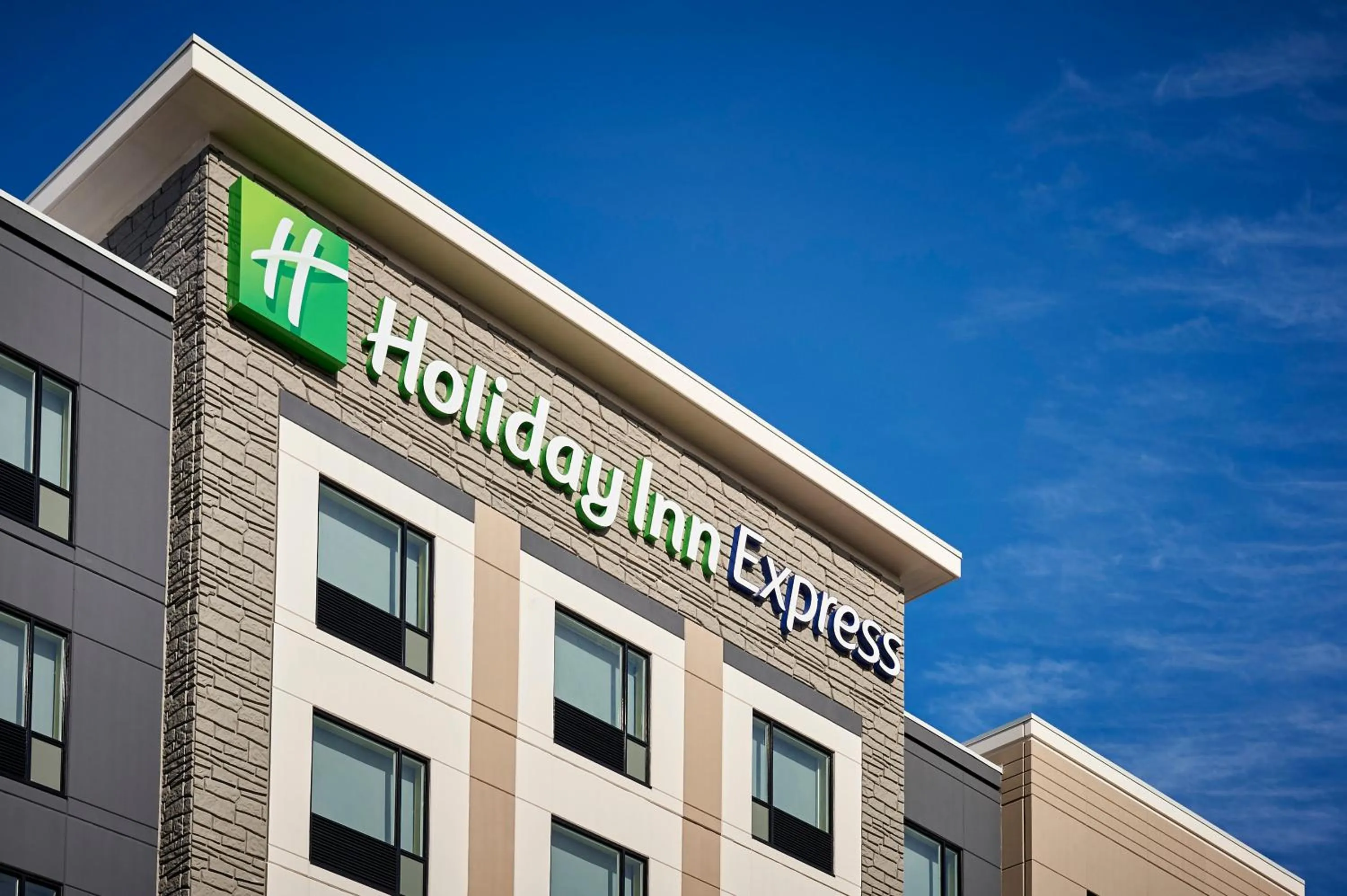 Property building in Holiday Inn Express - Sarnia - Point Edward by IHG