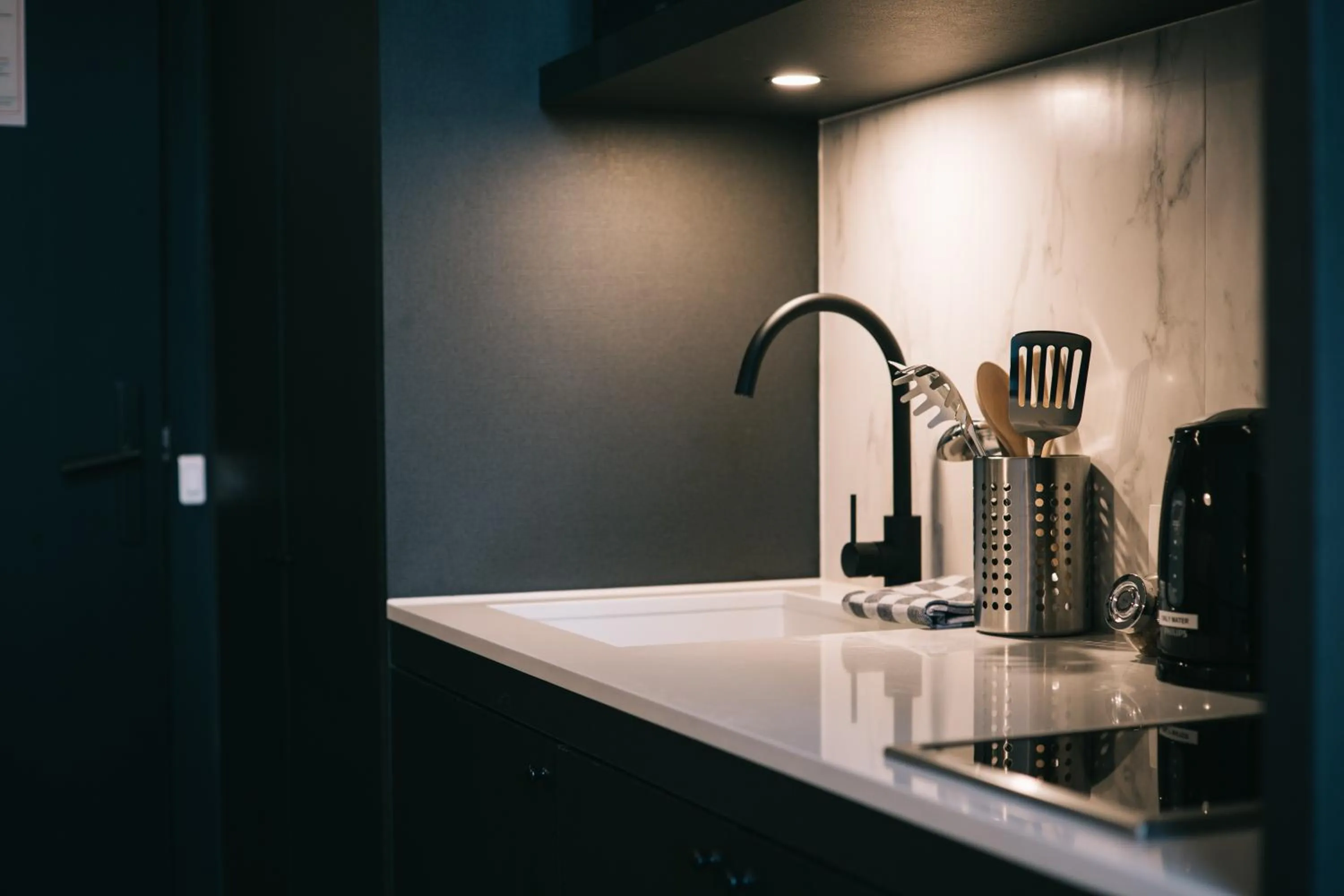 Kitchen or kitchenette in Getaway Studios Gent