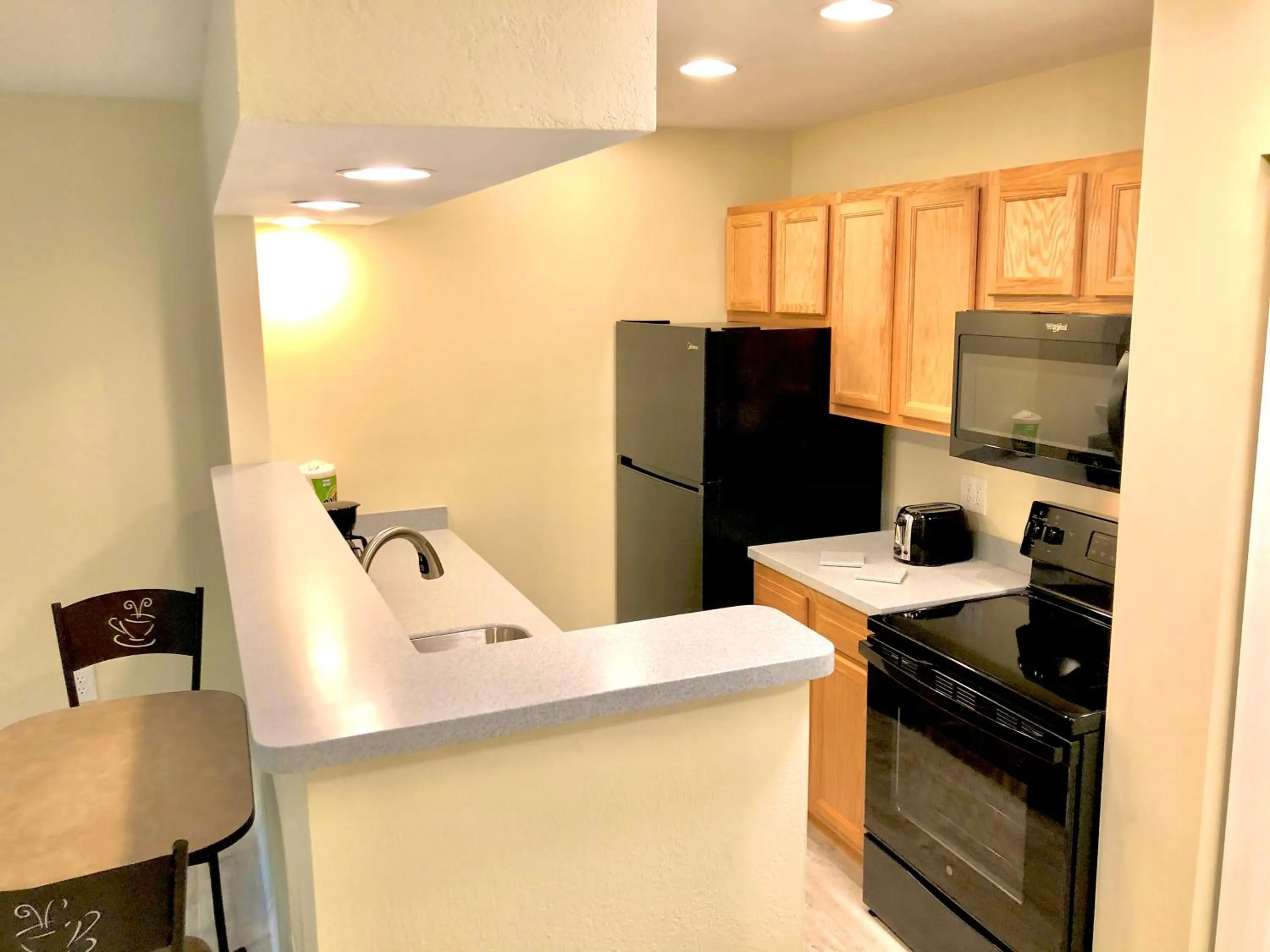 kitchen in Bicentennial Inn