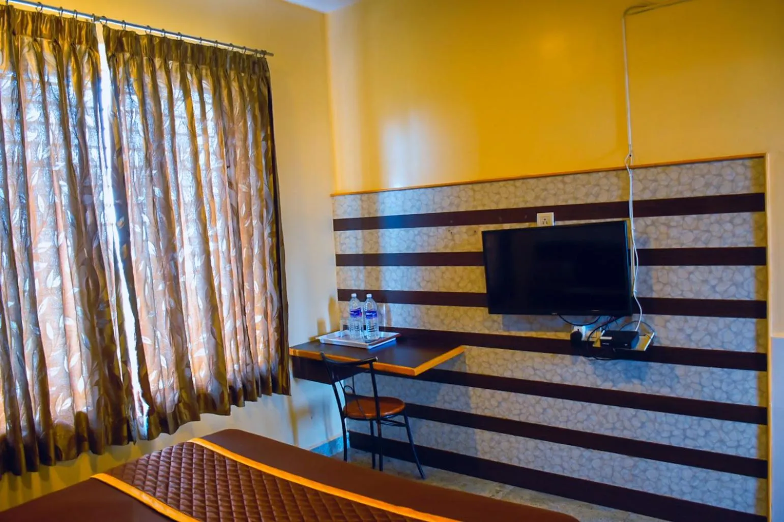 TV and multimedia in Madurai Grands Inn