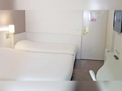 Bed in The Originals City, Hôtel Alizéa, Le Mans Nord