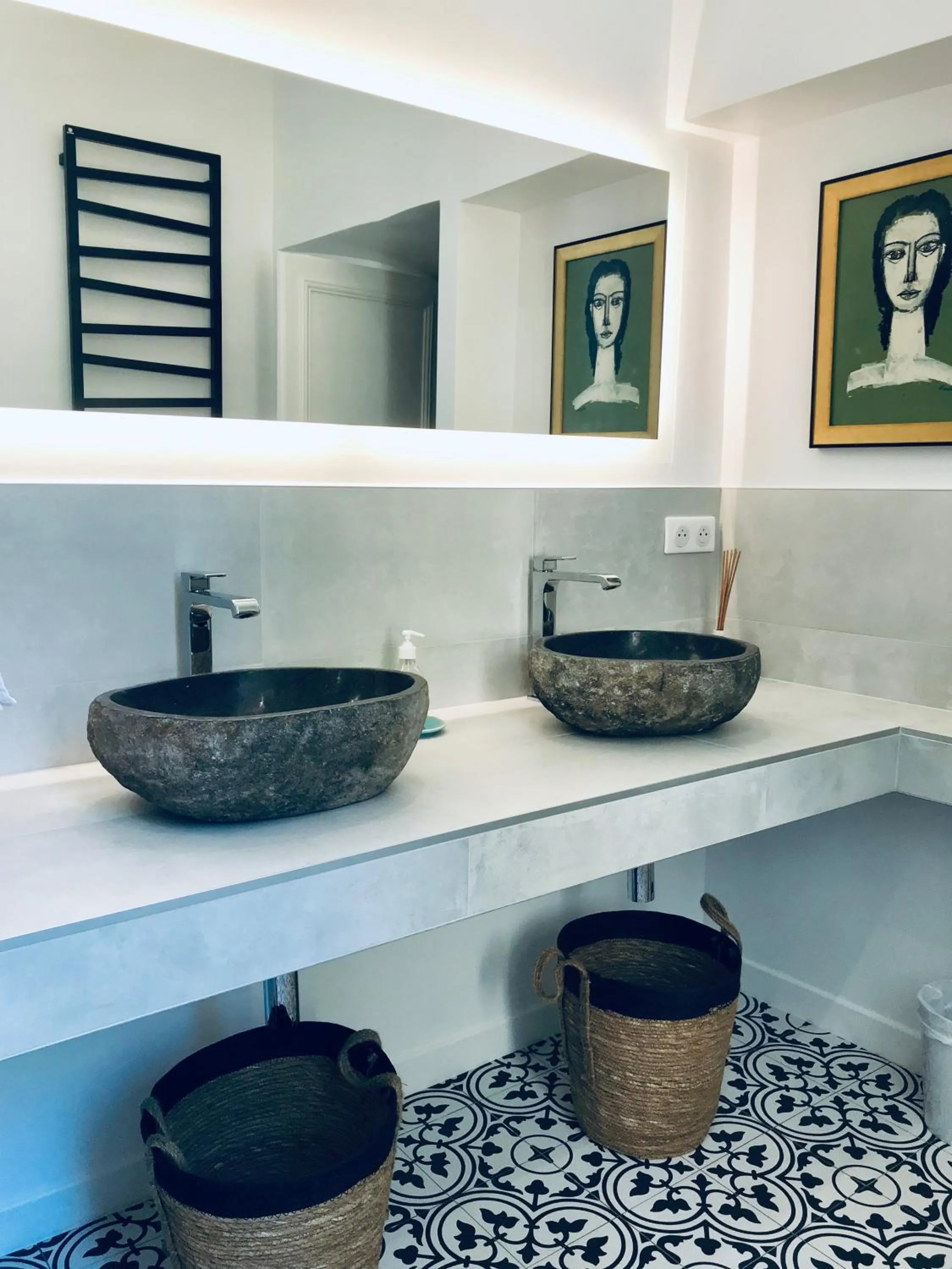 Bathroom in Château de Saint-Girons - Luxury Guest House in Provence