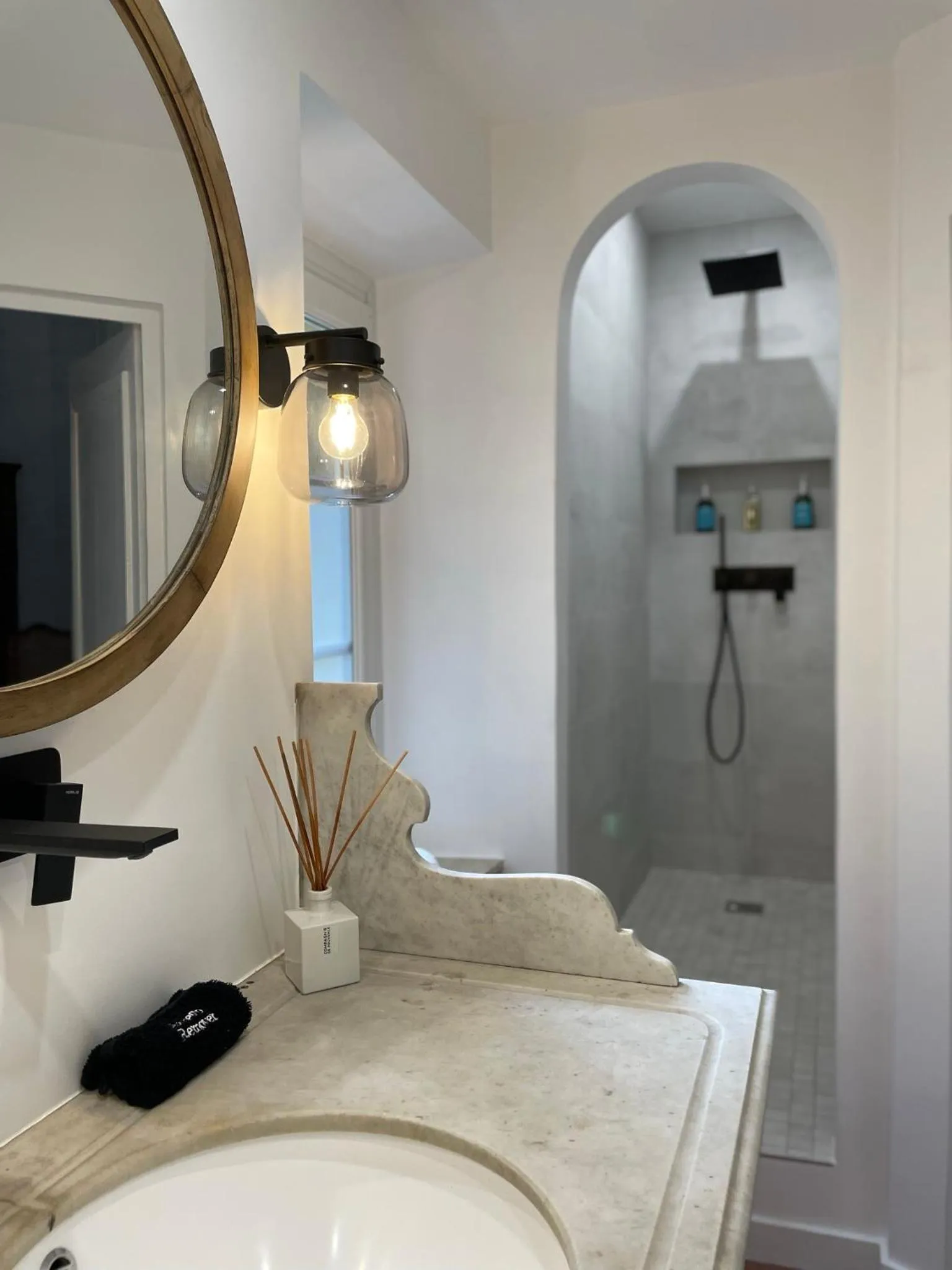 Bathroom in Château de Saint-Girons - Luxury Guest House in Provence