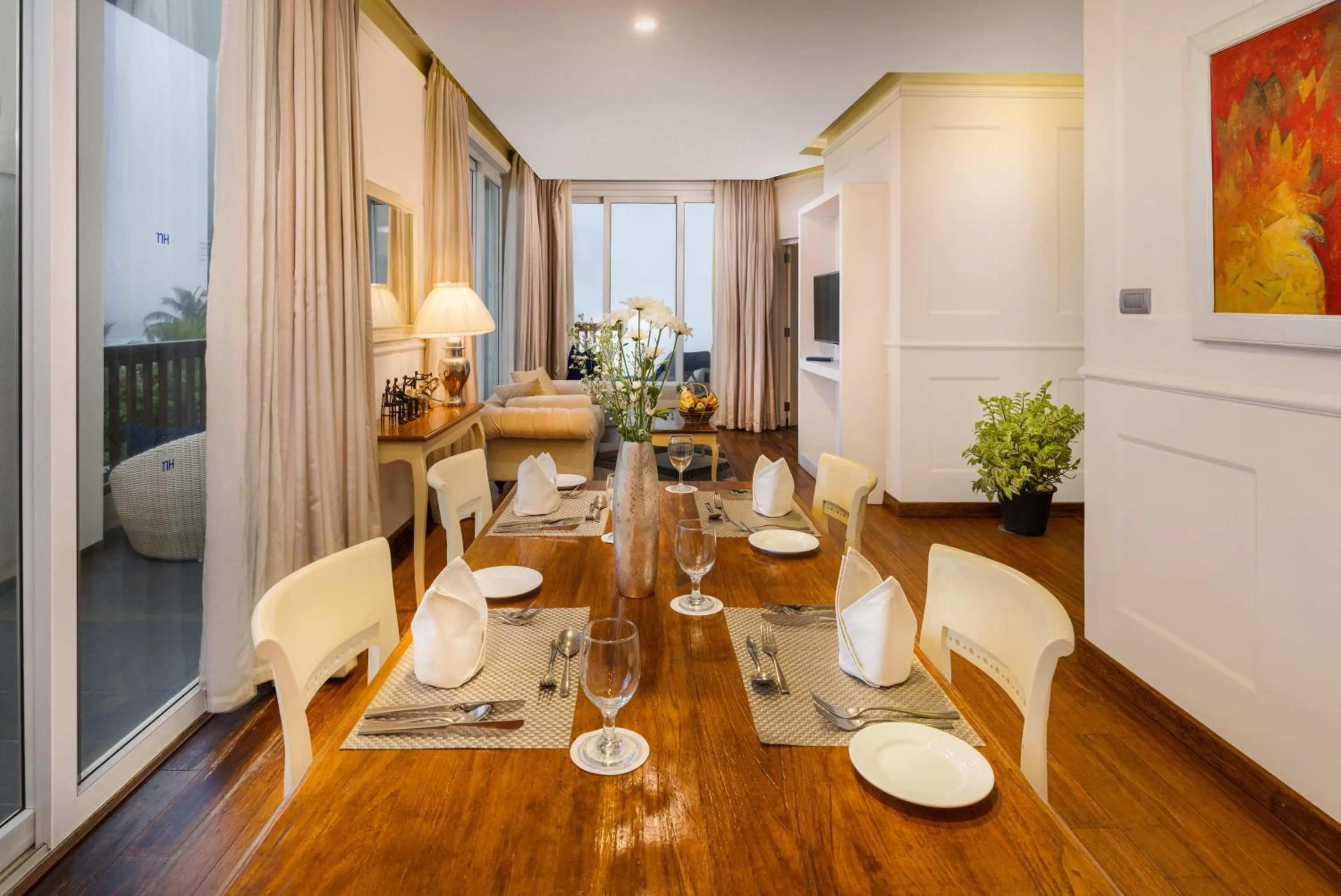 Dining area in NH Bentota Ceysands Resort