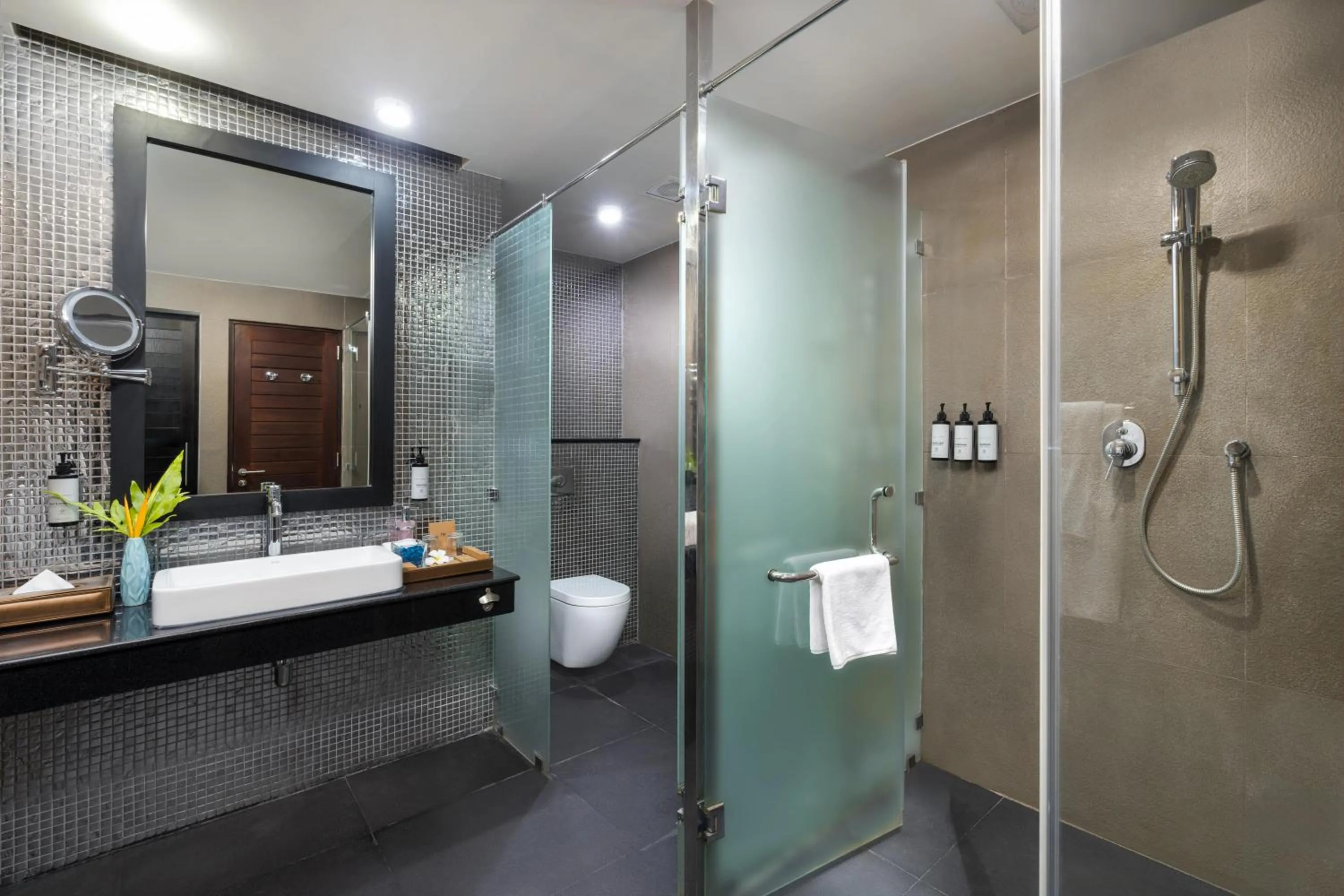 Bathroom in NH Bentota Ceysands Resort