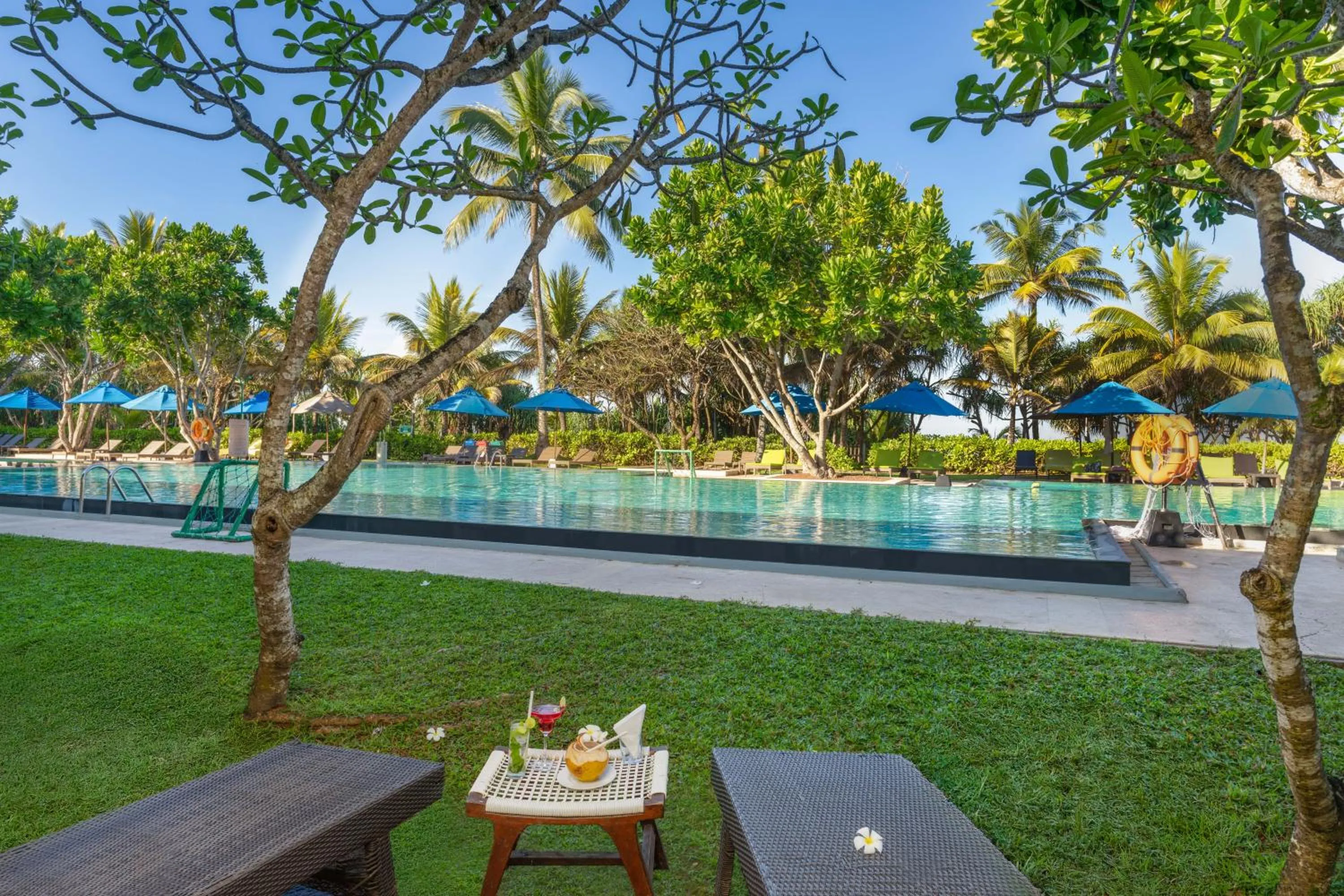Pool view in NH Bentota Ceysands Resort