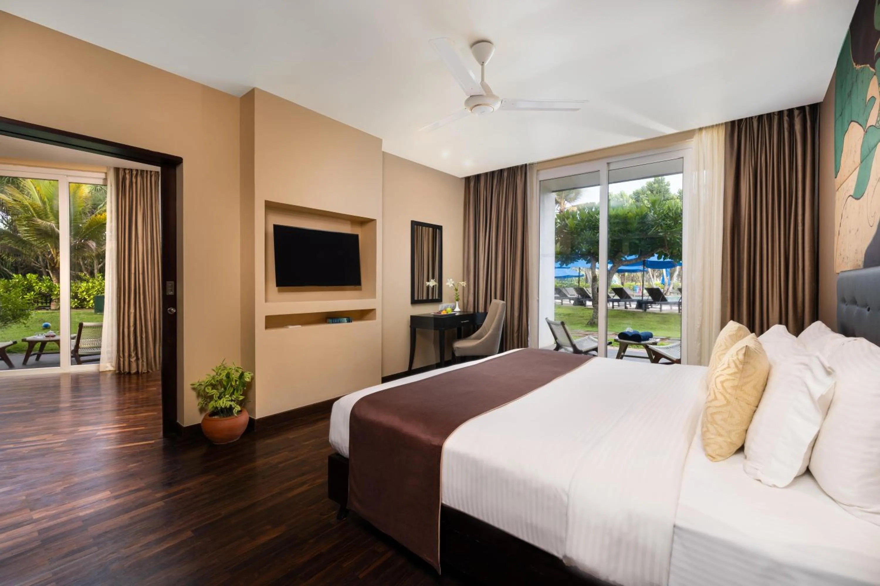 Bed in NH Bentota Ceysands Resort