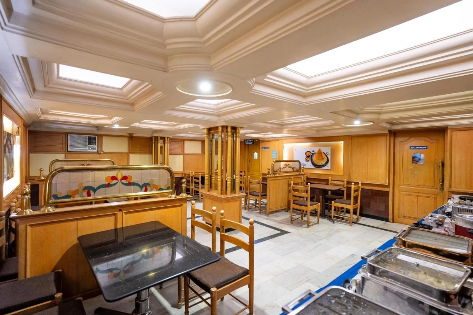 Restaurant/places to eat in Sree Bharani Hotels