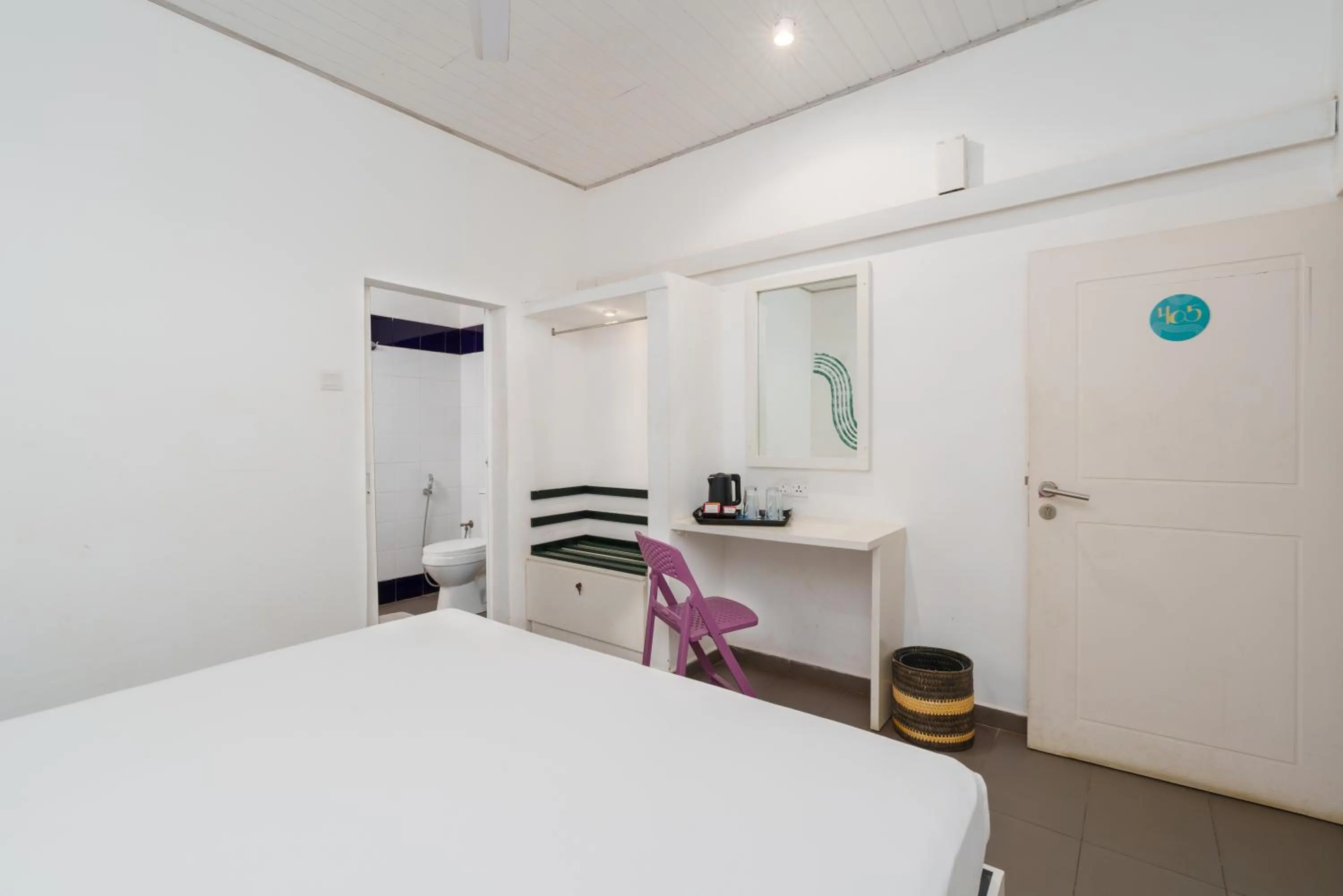 Bathroom, Bed in Hotel J Negombo