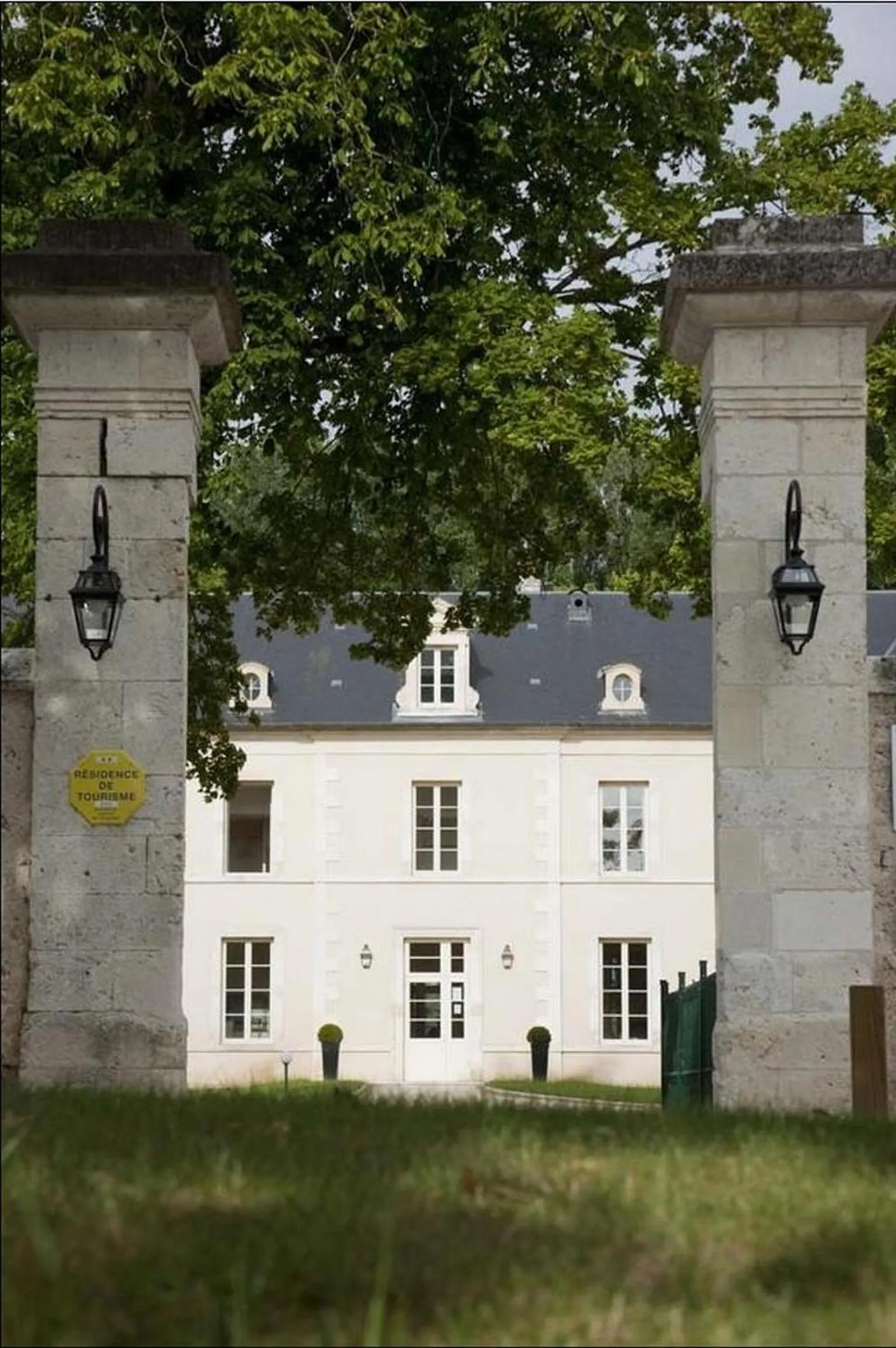 Château De Lazenay - Résidence Hôtelière