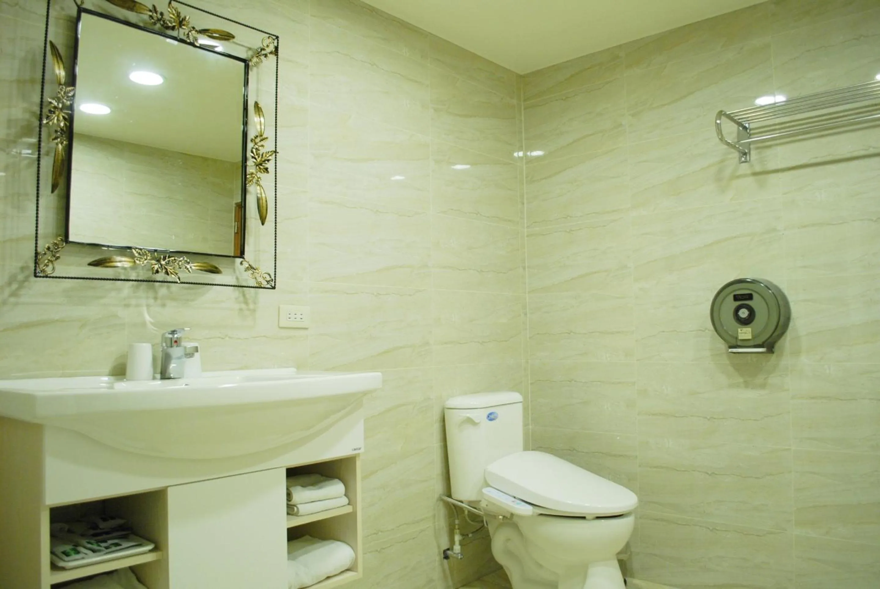 Bathroom in Ying Zhen Hotel