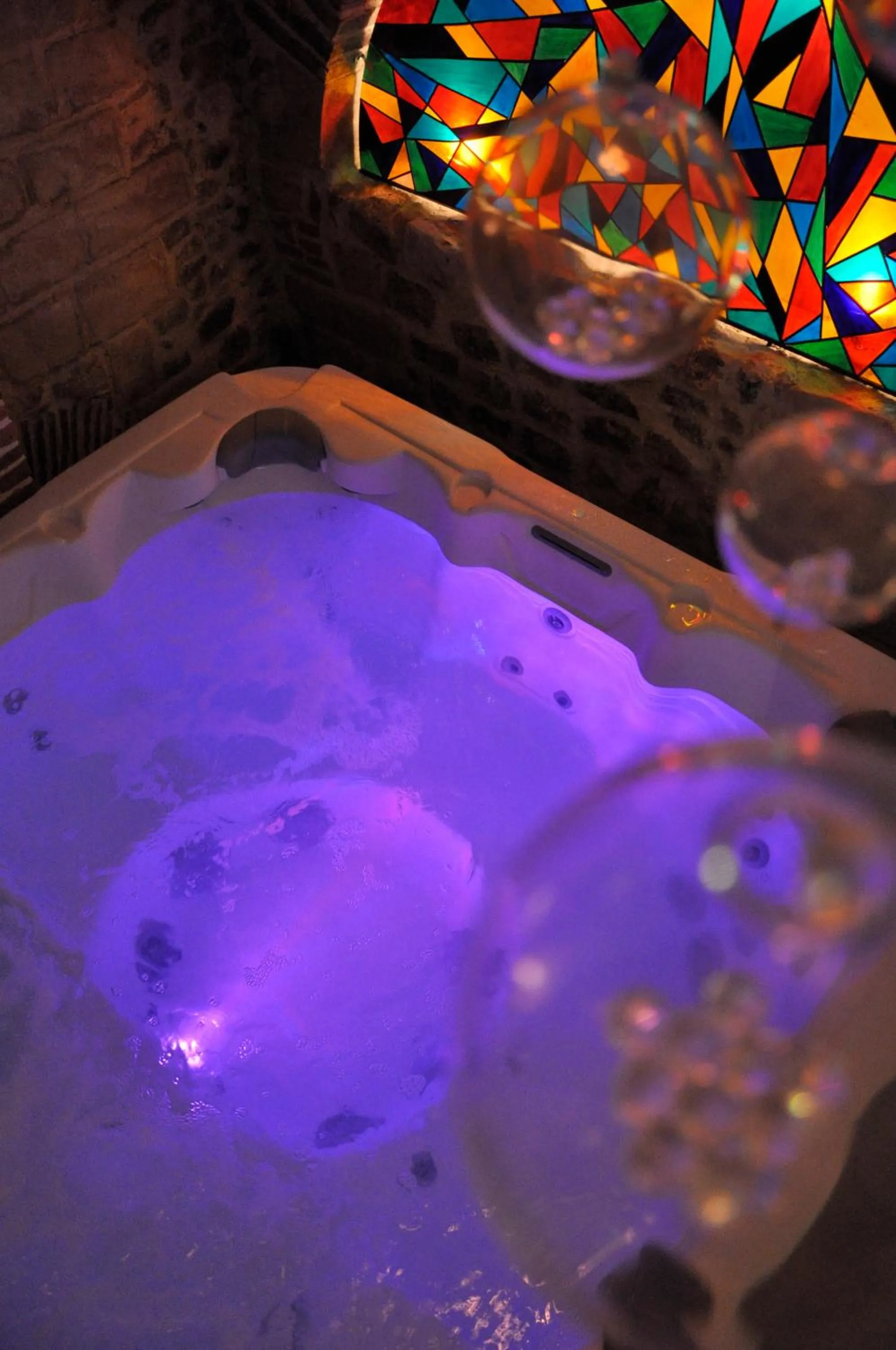 Hot Tub in Hotel Relais Saint Jean Troyes