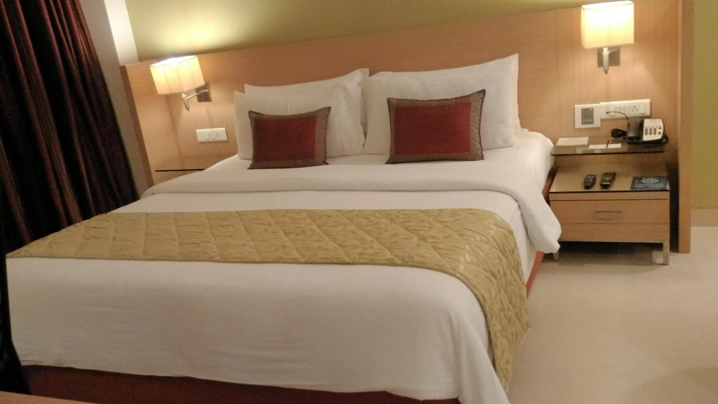 Bedroom, Bed in Radha Regent Electronic City