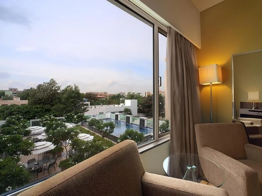 Swimming pool in Radha Regent Electronic City