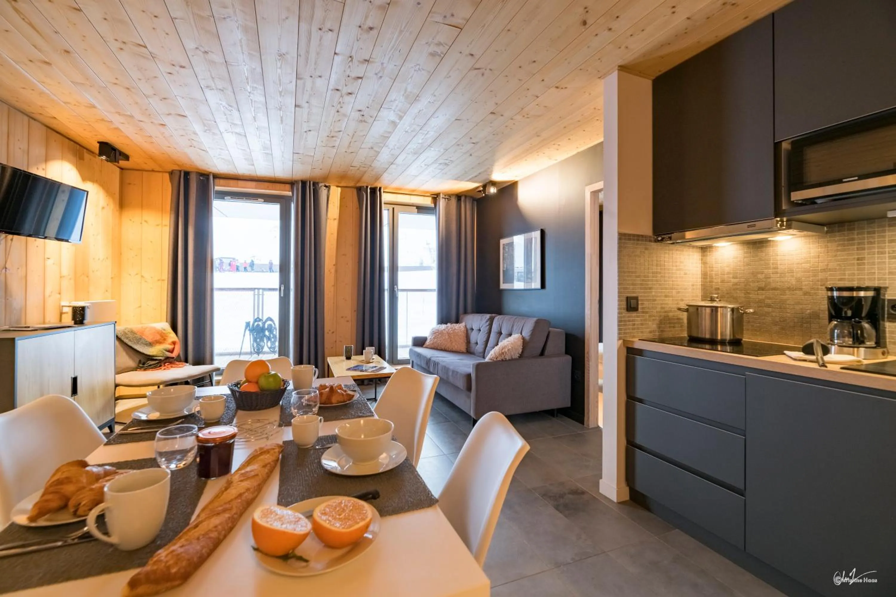 Kitchen or kitchenette in Lagrange Vacances L’Écrin du Badet