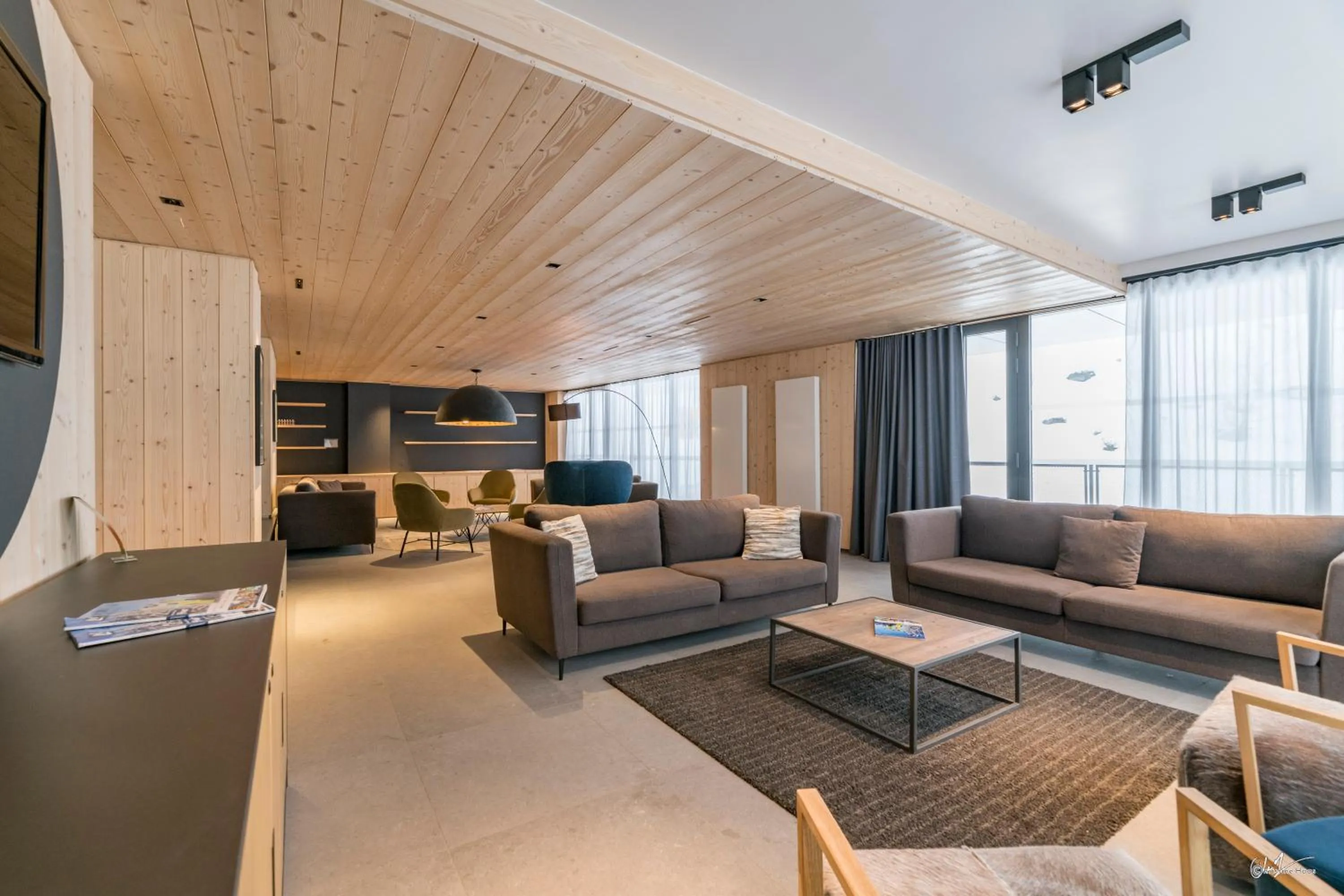 Lobby or reception in Lagrange Vacances L’Écrin du Badet