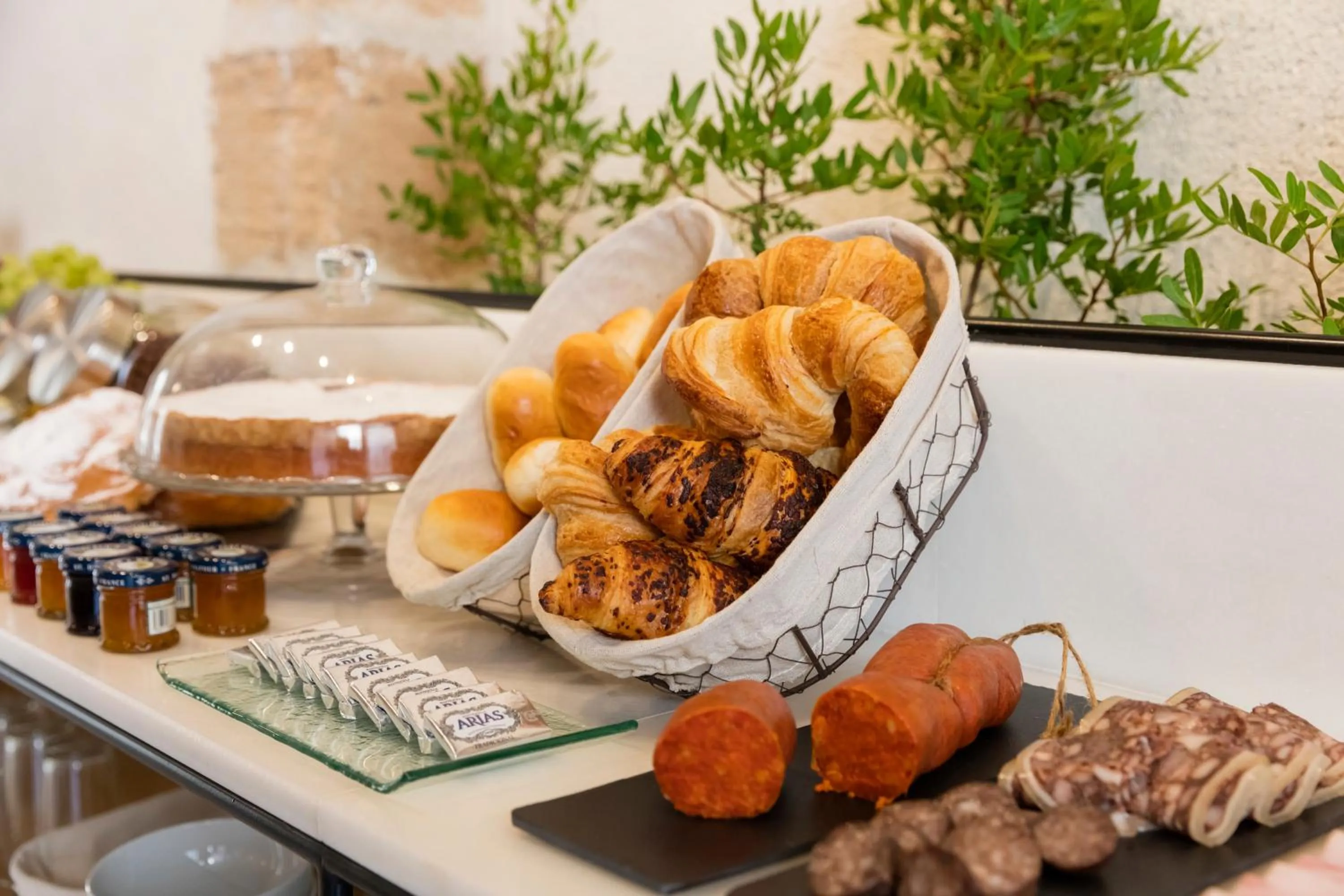 Buffet breakfast in ARA Alcudia